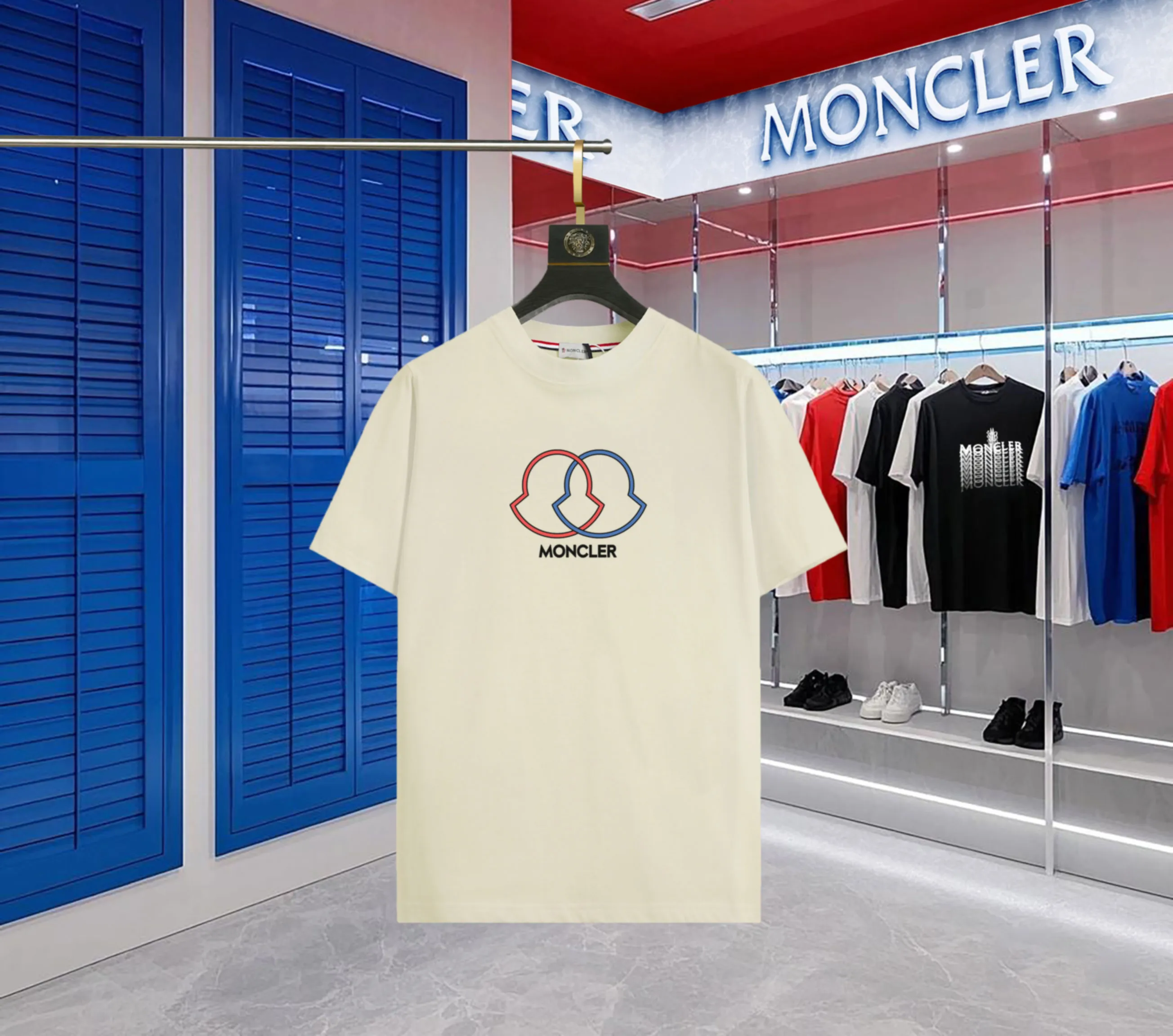 P140 Upgraded version "Mobile phone smart sensor ~ NFC chip armband ~ Direct access to the official website for anti-counterfeiting" "Moncler ~ Mouth Mouth" 2025 new high-quality round neck short-sleeved T-shirt. The cuffs have imported embroidered labels. Customized dyeing, very comfortable to touch. Super versatile and good-looking short-sleeved. Complete with three labels. Non-market ordinary version. Feel free to compare. Quality is absolutely guaranteed! ‼ First of all, this original fabric is all custom-woven with 32-count double yarn fabric, 250G, and the weight is the same‼ Fine workmanship, double waistcoat method, double waistcoat method, double waistcoat method makes the whole dress more three-dimensional, which is not a craft that ordinary T-shirts can achieve🤪 Size: S-M-L-XL-2XL Color: black, white, apricot, same style for men and women