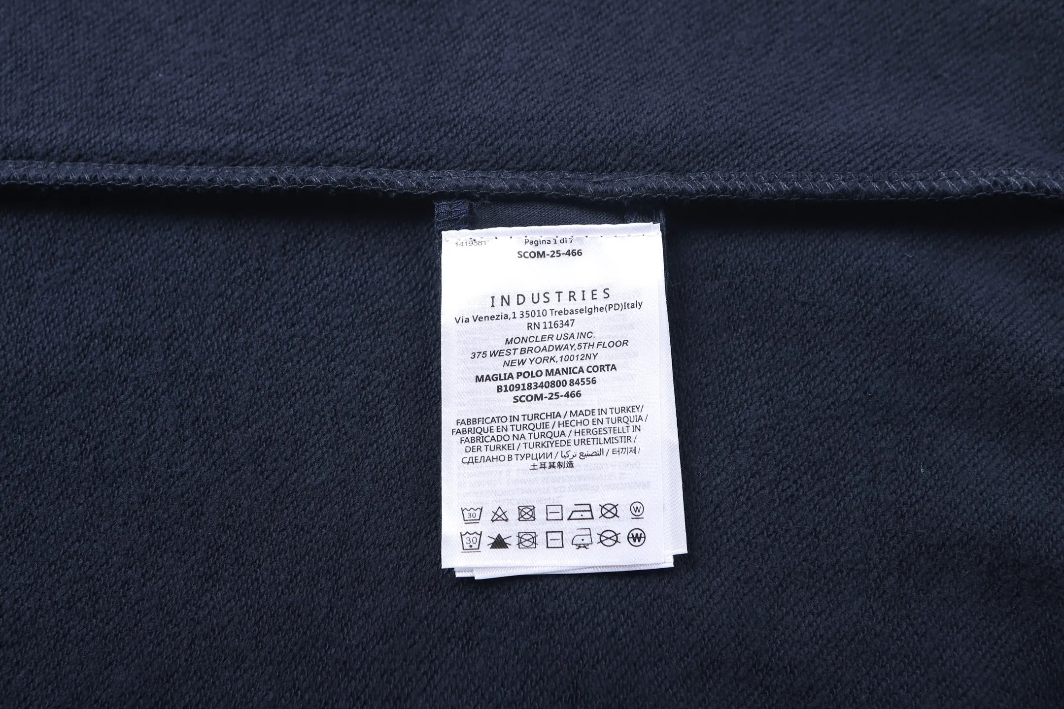 P370 White background picture] MONCLER/Maskled round neck logo cotton long-sleeved sweatshirt [Ready stock] S M L XL Authentic 5400 purchase and development, 320g multi-thread sweatshirt velvet 100% cotton, 400g 1*1 trendy brand rib, 280g shoulder double-sided strapping, fabric wash, template embroidery, customized 1:1 embroidery label, customized 1:1 strapping, customized 1:1 ribbon, customized 1:1 trademark, loose version