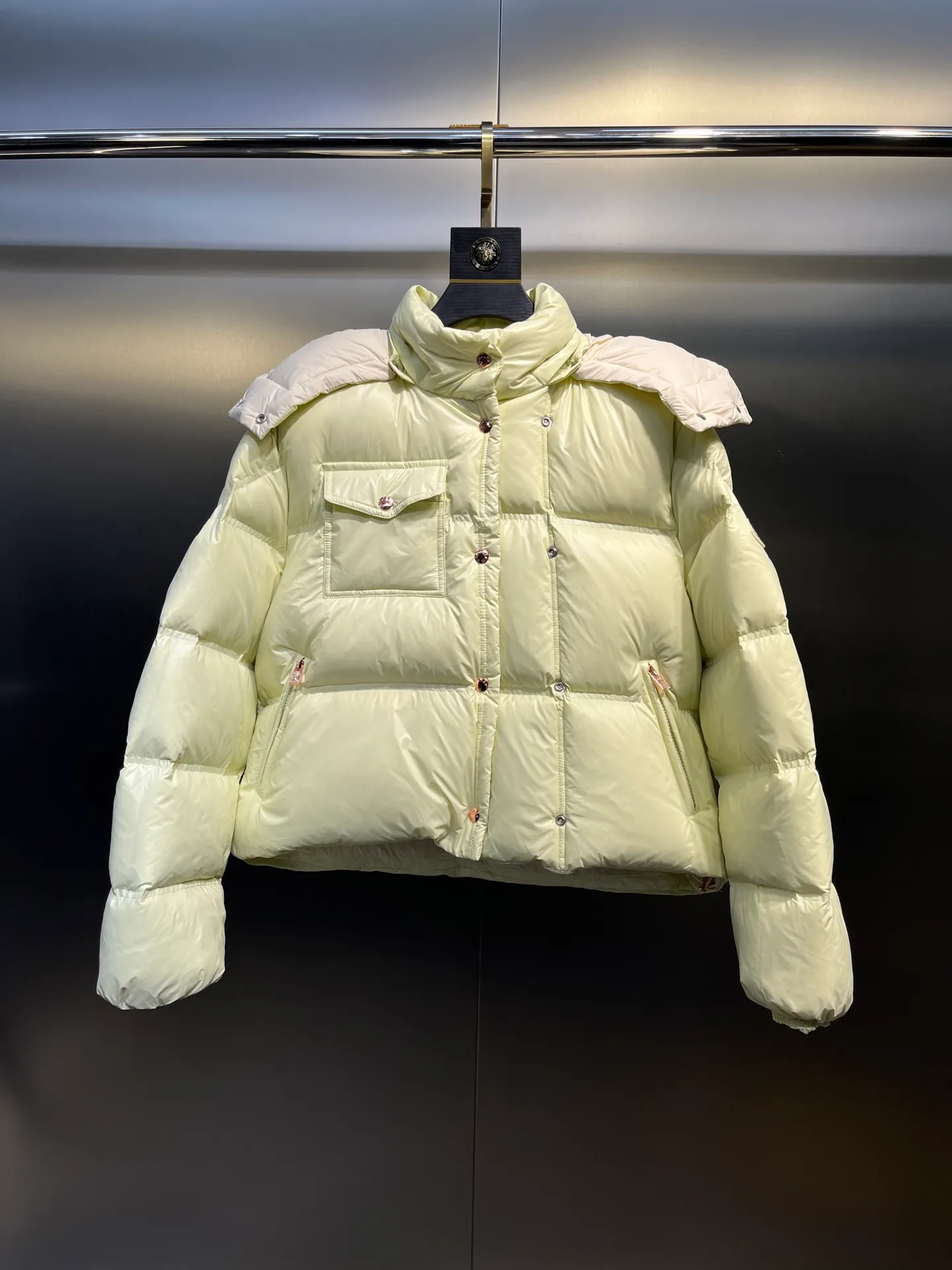 P880 Moncler🌟Moncler