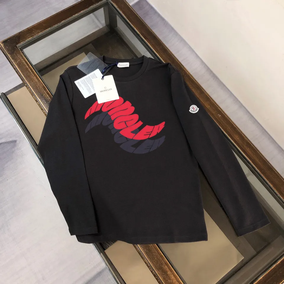 P180, a non-off-the-shelf model, you can trust it. Moncler printed long-sleeved T-shirt, 240g breathable cotton fabric, very soft and comfortable texture, does not shrink, does not deform, does not ball), can be worn alone as a base layer. Original customized accessories, collar label, care mark, hangtag, packaging (perfect details) Color: White Black Size: XS S M L