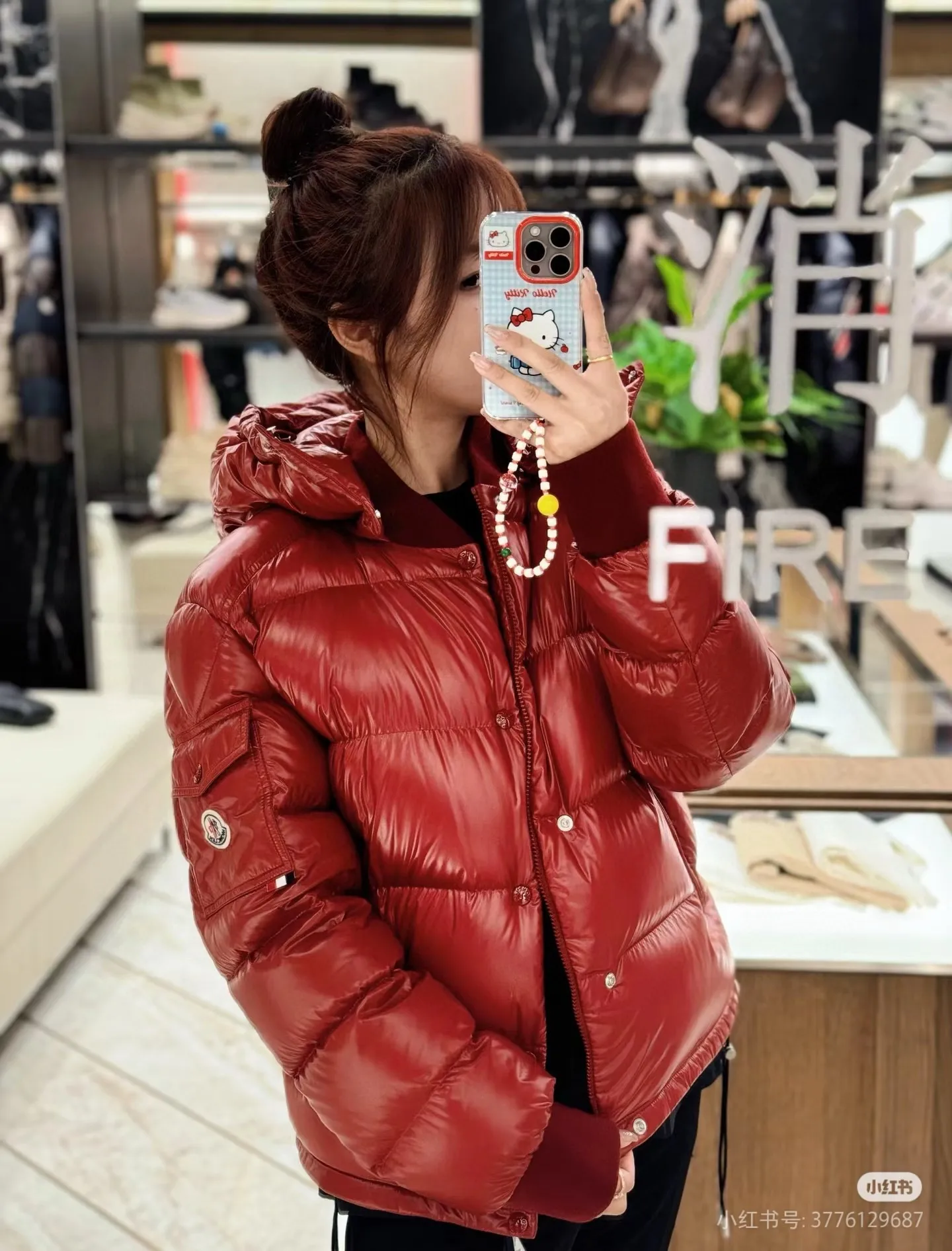P920 [Top version] MONCLER/Mongolian, 2024ss latest classic autumn and winter down jacket #The highest version on the market 1:1 replica developed from the original board Fabric: Made of heavy industry top 90 white duck down, full and fluffy The hardware accessories are all imported original customization. Full of thickness The texture is different from market products Can be compared at the counter Highly restored Same style for men and women Counter synchronization Code number: 1 2 3 4 5