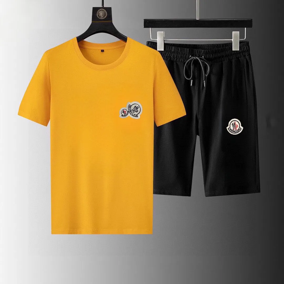 P290 Brand [MONCLER] 2025 new men’s short-sleeved shorts suit! Synchronous sales on the official website! High-end version on the market! It feels delicate and soft! Make you more comfortable to wear! The draped silhouette is awesome! Size: M-5XL (please state your height and weight when placing an order)
