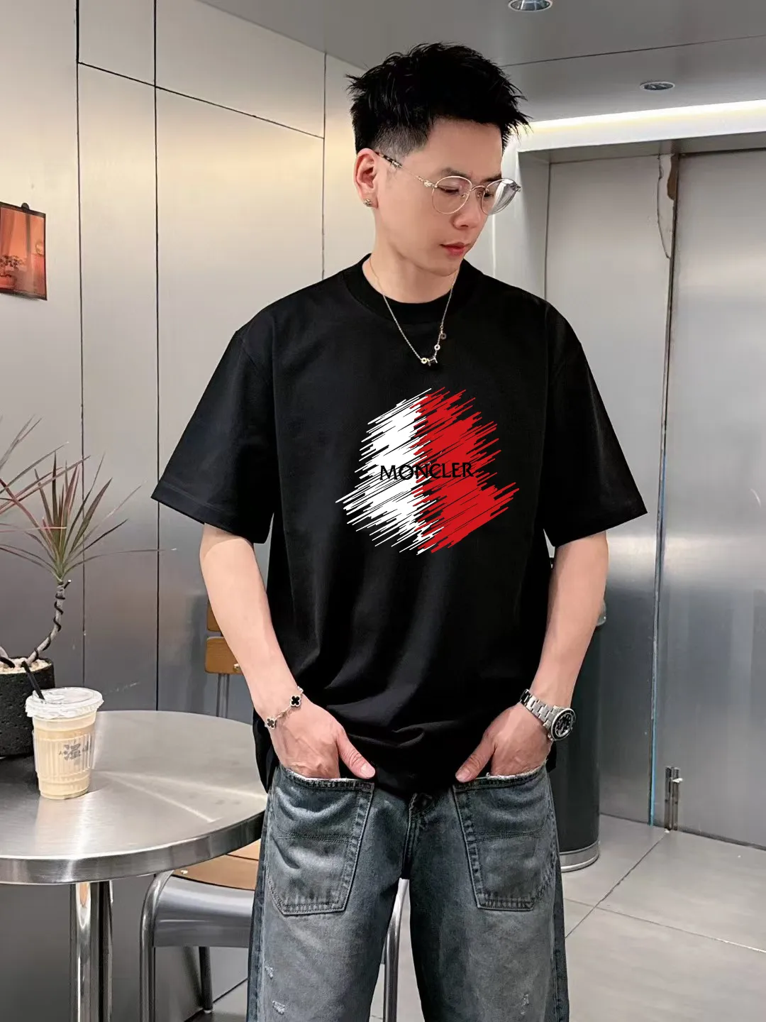 P140 [MONCLER] 2025FW short-sleeved T-shirt, LOGO printing, high-end 26s double yarn 300g fabric, heavy fabric, custom stretcher rib, same vat and dye, three standard complete, same style for men and women, color: black, white, size: S M L XL 2XL