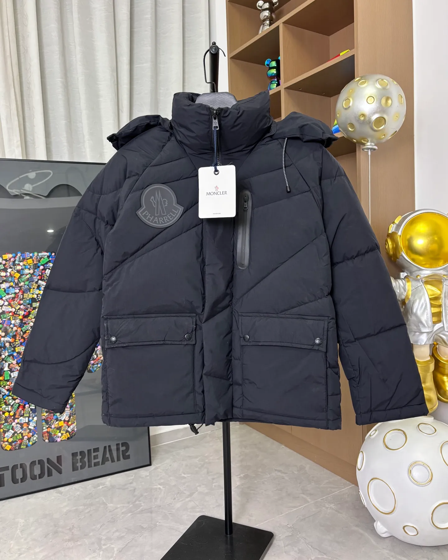 P1010 Style number: 222# Moncler Five sizes ~ same style for men and women. Color: black, apricot white. Size: s-xxl [Picture 9️⃣Size chart]