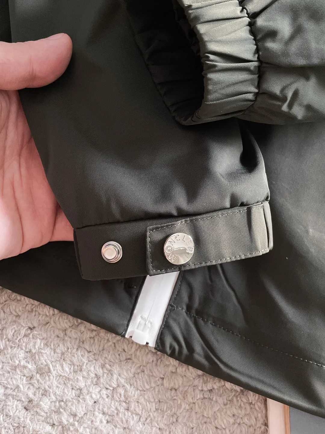 P540 🌸🌸🌸🌸Moncler top original order ❗High-end fabric feels soft and comfortable, and the color is high-end (different from the hard feel in the market) ❗ The new autumn and winter men's casual jackets ❗ have a unique and innovative interpretation of the classic logo, which is in line with the latest design concepts of the season. It is highly recognizable, with a simple khaki design, youthful and energetic, and the style and color matching can be freely worn according to the actual scene. It meets the conventional and orthodox dressing needs that are inclusive of all occasions. The outstanding printed surface is more suitable for street styling. It is highly recognizable, showing the vibrant colors of the city, and is highly moldable and practical!  This model is dominated by fabrics and craftsmanship. The company's customized fabrics are windproof, comfortable and breathable. The upper body is light and unburdened, and the overall details are of super high quality❗ The details are full of craftsmanship, and the accessories are all custom-made. The electroplated metal zippers and snap buttons are quite outstanding. They are very luxurious and high-end. The workmanship is extremely rigorous and elegant. Color: Picture color Size: M, L, xL, xxL, xxxL