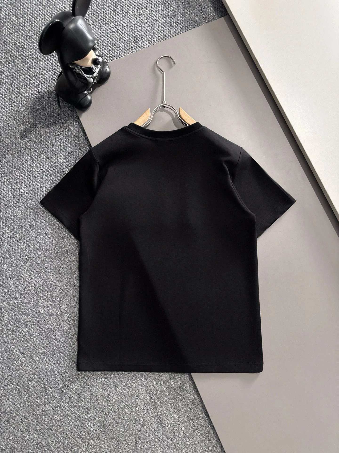 P290 💰 Brand [MONCLER] 2025 new men’s short-sleeved shorts suit! Synchronous sales on the official website! High-end version on the market! It feels delicate and soft! Make you more comfortable to wear! The draped silhouette is awesome! Size: M-5XL (please state your height and weight when placing an order)