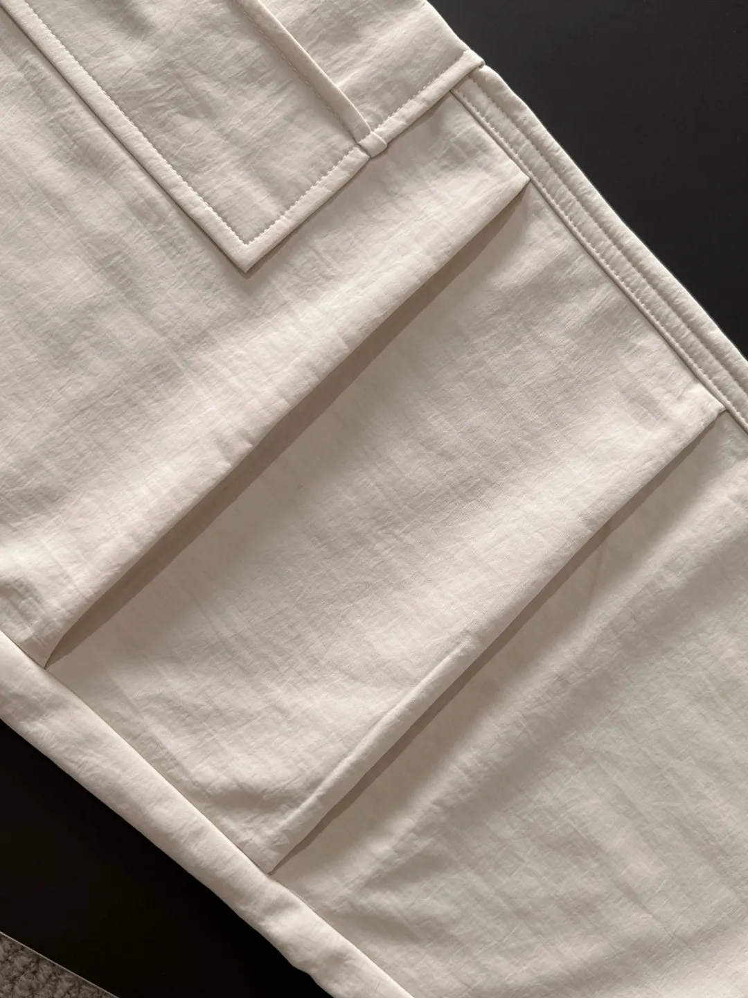 Next day shipment P360 MONCLER/Mongoose Exclusive first release of 25ss autumn and winter new high-quality trousers Compare real-life details at will A perfect choice for autumn and winter, a must-have item. Sizes: M to 3XL (please state your height and weight when placing an order)