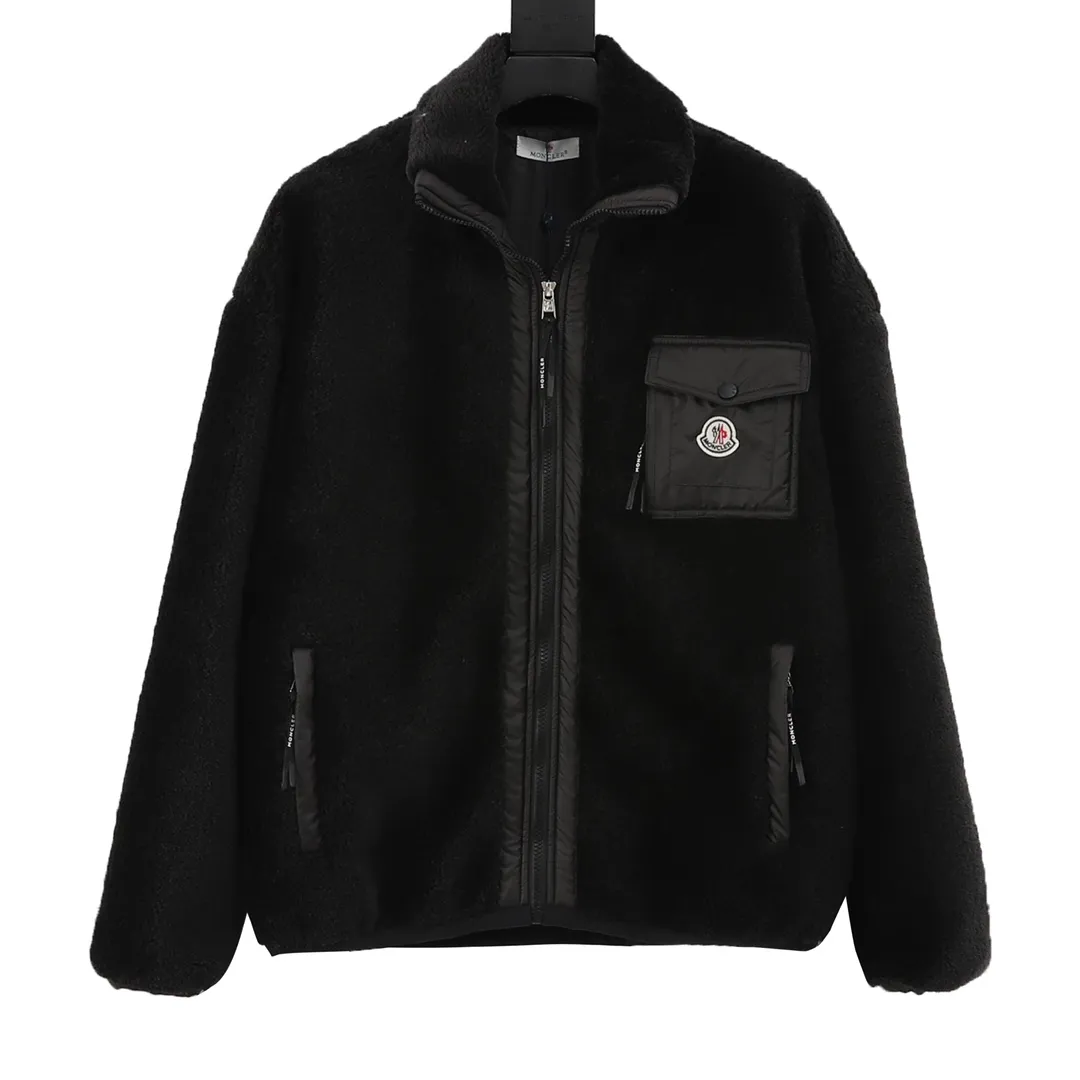 P530 Moncler/Muzzled Teddy Velvet Zipper Pocket It’s the season to wear Moner again ~ Who can refuse a piece of fragrant and soft teddy velvet fabric🐑, Moner25’s new autumn and winter product is the same for men and women. The top original version refers to the highest version in China (there is no one) (one is made with ingenuity and it is ZP). The new teddy velvet for autumn and winter 25 is really so comfortable. The soft and waxy fabric has a great texture. It is a very thick zippered teddy. You don’t have to worry if you have it in autumn and winter. The most beautiful Maillard color lamb hair in autumn and winter! Same style for men and women. Carefully make an original product so that every customer has the confidence to introduce it to his customers. Size: XS-L