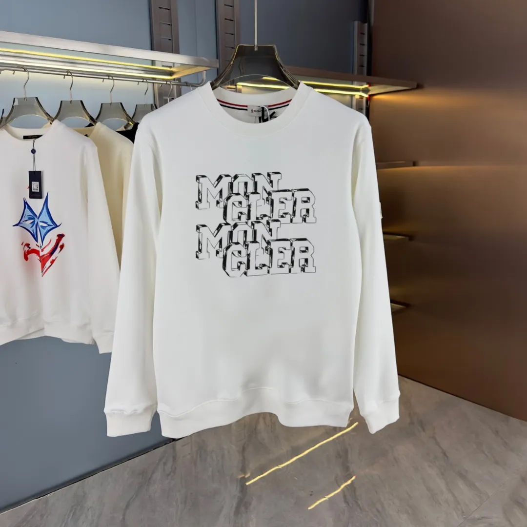 P210 high version sweatshirt) 📦With exclusive picture packaging📦 [Long-term ready stock] Upgraded version "Mobile phone smart sensor ~ NFC chip armband ~ Direct access to the official website anti-counterfeiting" 〖 𝐌𝐎𝐍𝐂𝐋𝐄𝐑 ~ Mouth covering〗 2025 new high quality, using 450g heavyweight fabric Different from the market currency, you can mix and match everything at will and you will be handsome😎The whole clothes is made of double waistcoats. The double waistcoats make the whole dress more three-dimensional. It is not an ordinary factory that can do such fine work. 2025 autumn and winter new style, on sale at the counter, exquisite printed round neck terry sweatshirt. High-end double-ply cotton. Customized stretch ribs are dyed in the same vat. Three standards are complete. It is matched with digital printing patterns and is very breathable. Same style for men and women. Color: black, white, apricot. Size: S M L XL 2XL