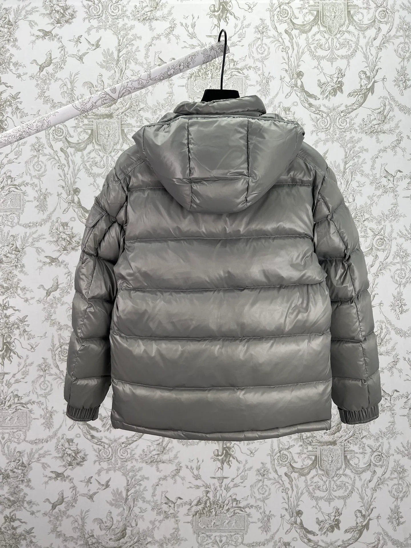 P870 25ss new Maya series Moncler Maya Hooded Short Down Jacket solid color detachable hood zipper short long-sleeved down jacket high version code number: 1.2.3.4.5.