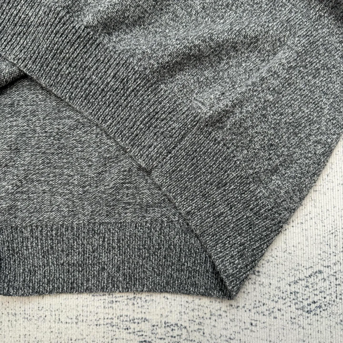 P410 MONCLER round neck long sleeve wool and cashmere sweater SIZE S/M/L/XL