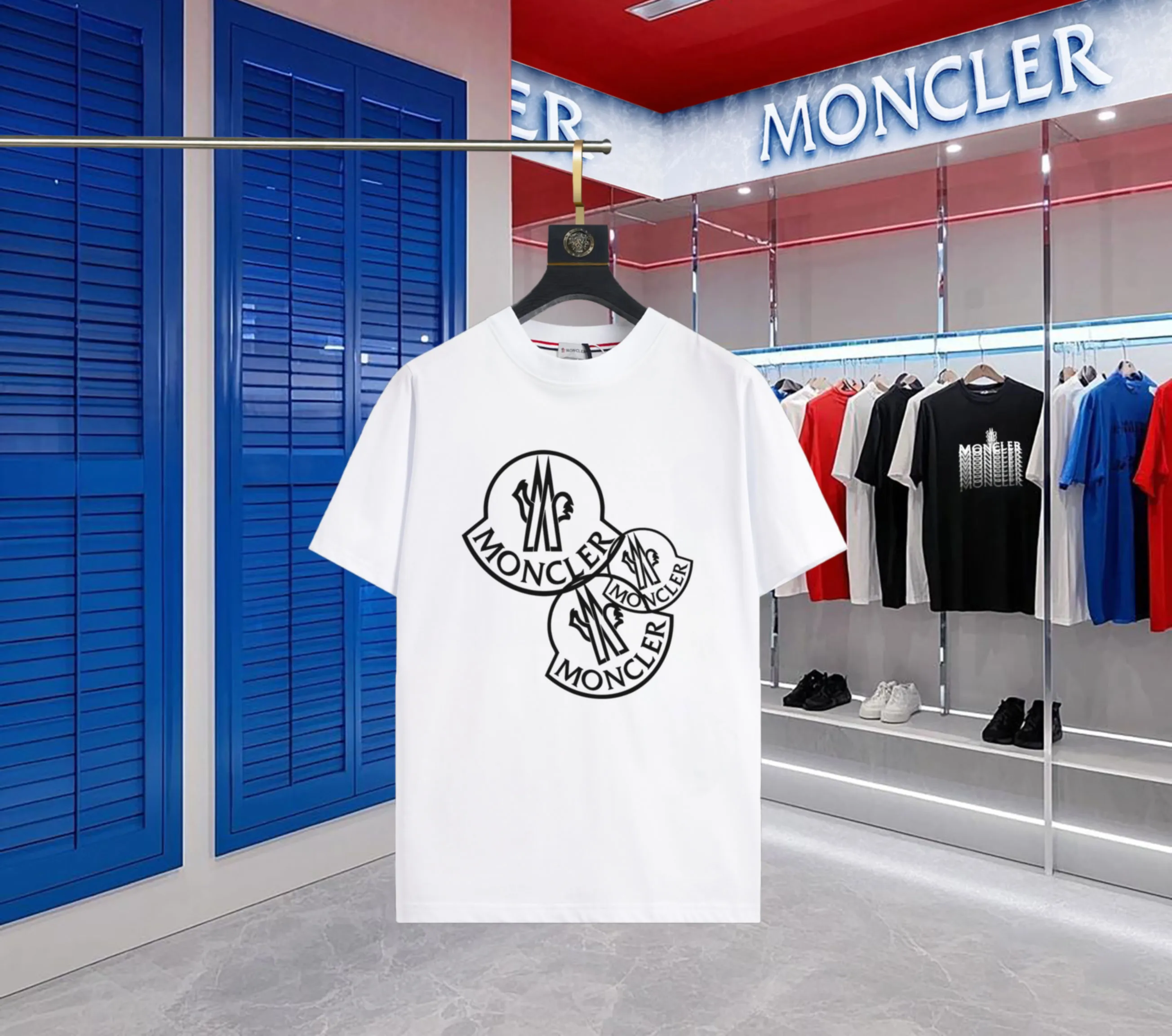 P140 💰Upgraded version "Mobile phone smart sensor ~ NFC chip armband ~ direct access to the official website for anti-counterfeiting" "Moncler ~ Mouth Mouth" 2025 new high-quality round neck short-sleeved T-shirt. The cuffs have imported embroidered labels. Customized dyeing, very comfortable to touch. Super versatile and good-looking short-sleeved. Complete with three labels. Non-market ordinary version. Feel free to compare. Quality is absolutely guaranteed! ‼ First of all, this original fabric is all custom-woven with 32-count double yarn fabric, 250G, and the weight is the same‼ Fine workmanship, double waistcoat method, double waistcoat method, double waistcoat method makes the whole dress more three-dimensional, which is not a craft that ordinary T-shirts can achieve🤪 Size: S-M-L-XL-2XL Color: black, white, apricot, same style for men and women