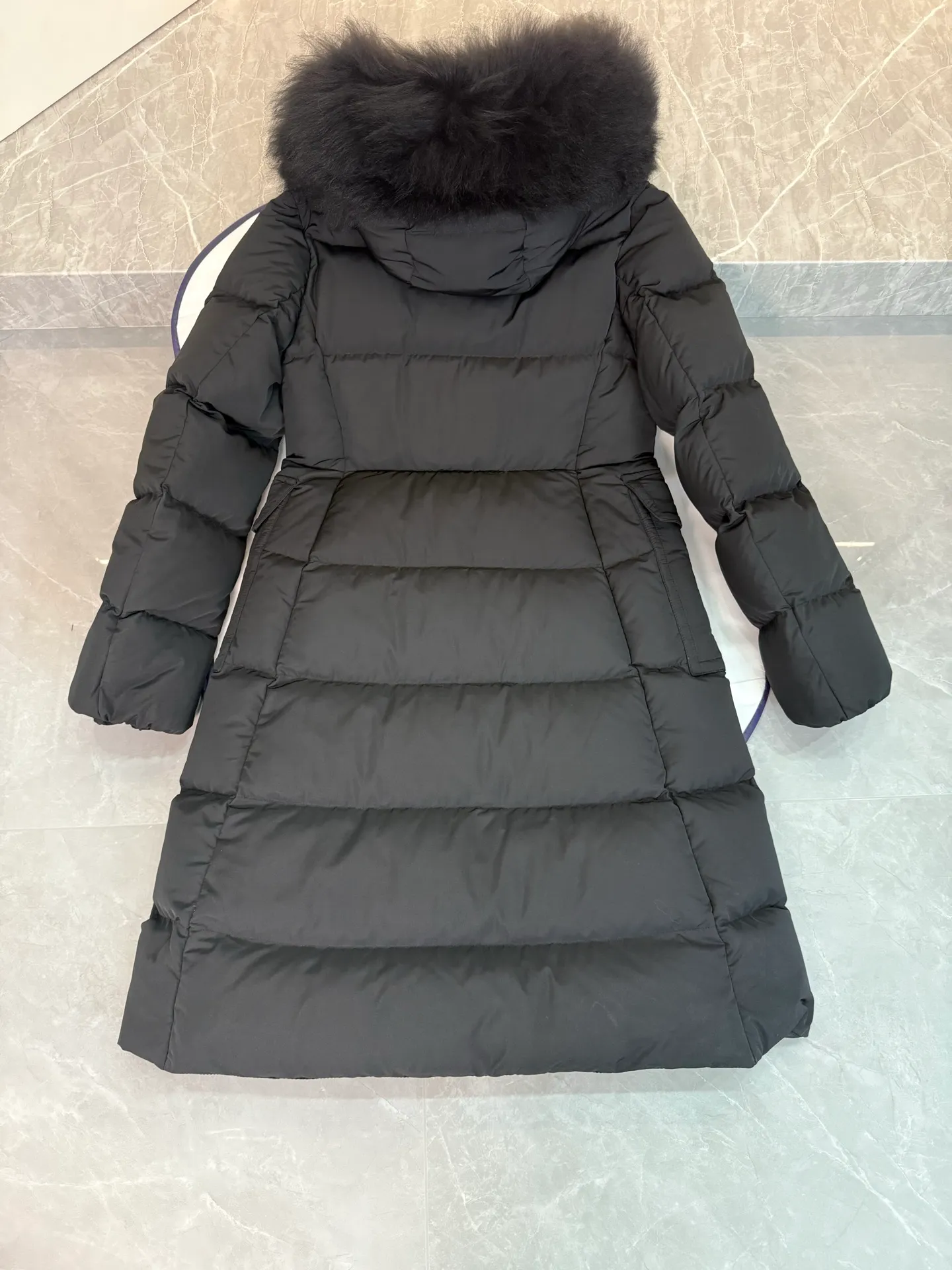P1180 Moncler* women's hooded long down jacket jacket. Removable oversized fur collar. Real shot of white details