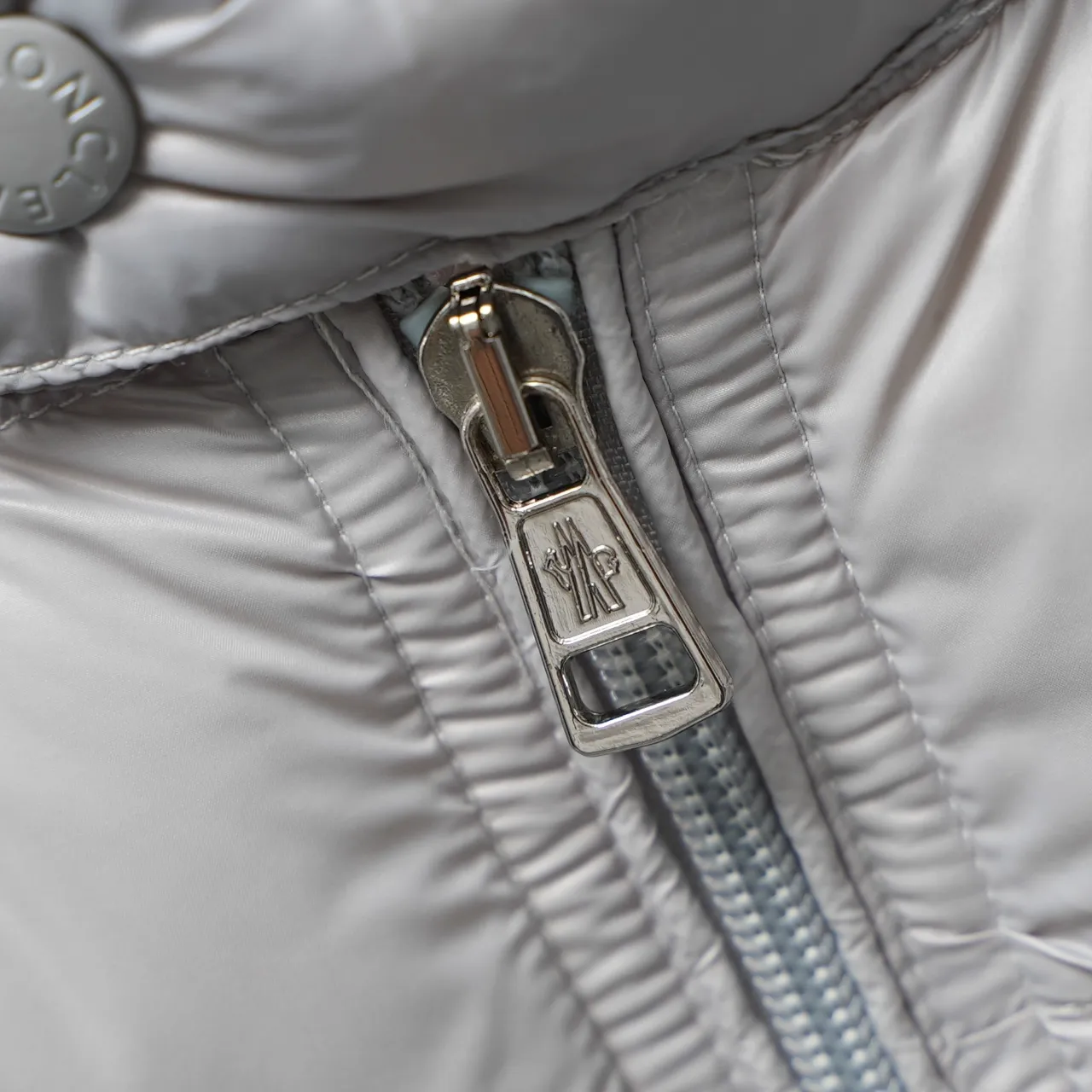 P900 MONCLER | Mengkou 06 thin couple stand collar down jacket Color: Pearl Gray Size: 1-7