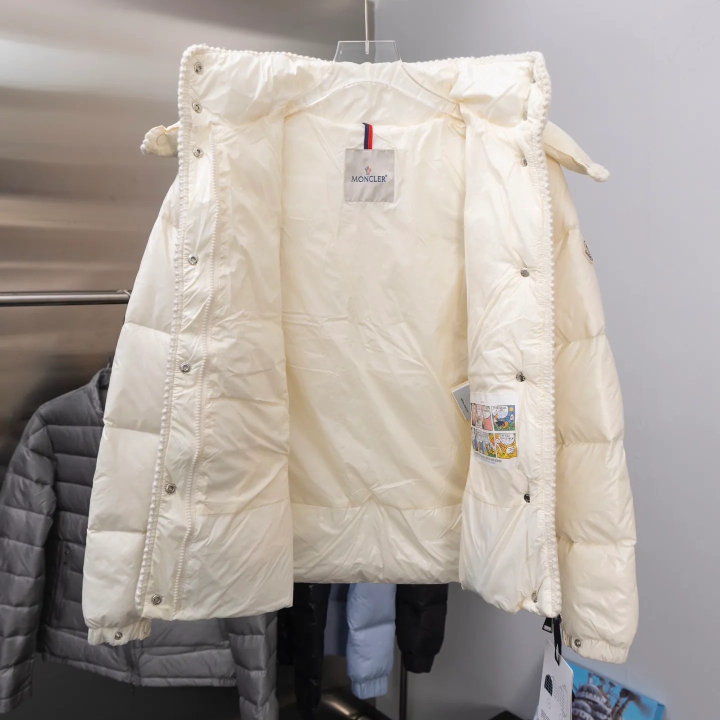 P820 ​​2025 new model🆕Moncler/mask oil wax leather waist style GLAREIN hooded long-sleeved down jacket for women. Oil wax leather coated new fabric, slim design style, warm and slim