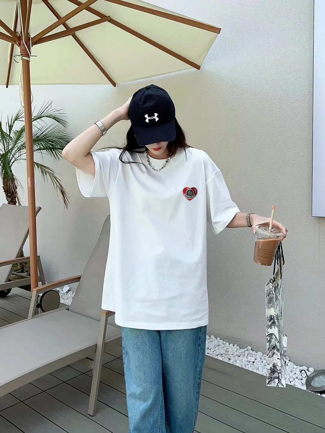 P150 [MONCLER] 2024FW short-sleeved T-shirt, love embroidery technology, high-end 32s double yarn 260g fabric, heavy fabric, custom stretch rib, same vat and dye, complete three standards, same style for men and women, color: black, white, size: S M L XL XXL