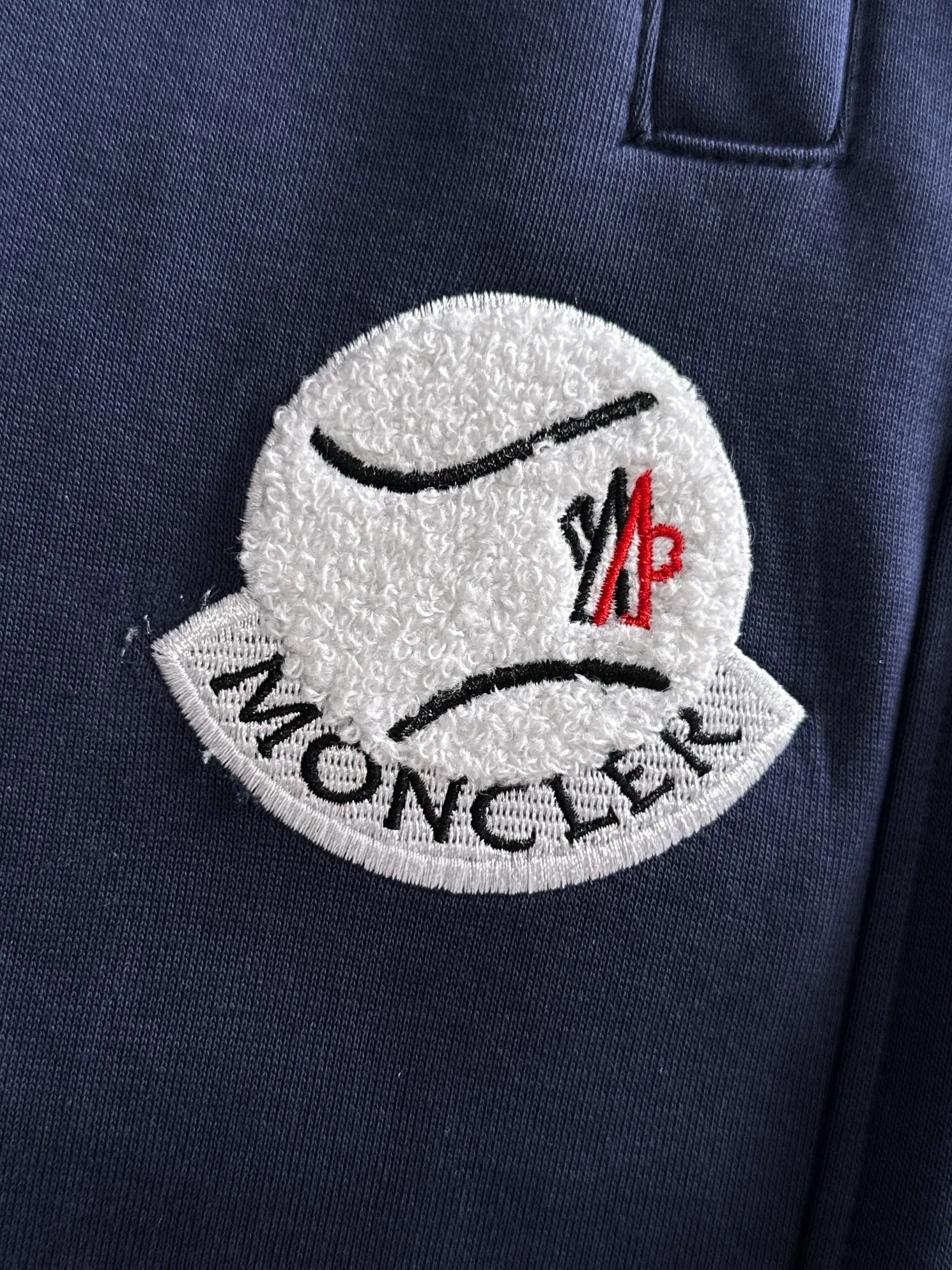 P310 MONCLER* (exclusive quality in the market) hot style 2꯭0꯭2꯭5 new autumn pants, original ⌚️ high version, masked. The fabric is made of 380g high-density double-sided Chinese custom fabric. It does not deform or shrink. The three-dimensional drape is amazing. Process introduction: The front and back panels are made of Behringer stacked show thousands of needle towel embroidery. Standard custom hardware accessories. Color: blue SIZE: M-XXXL