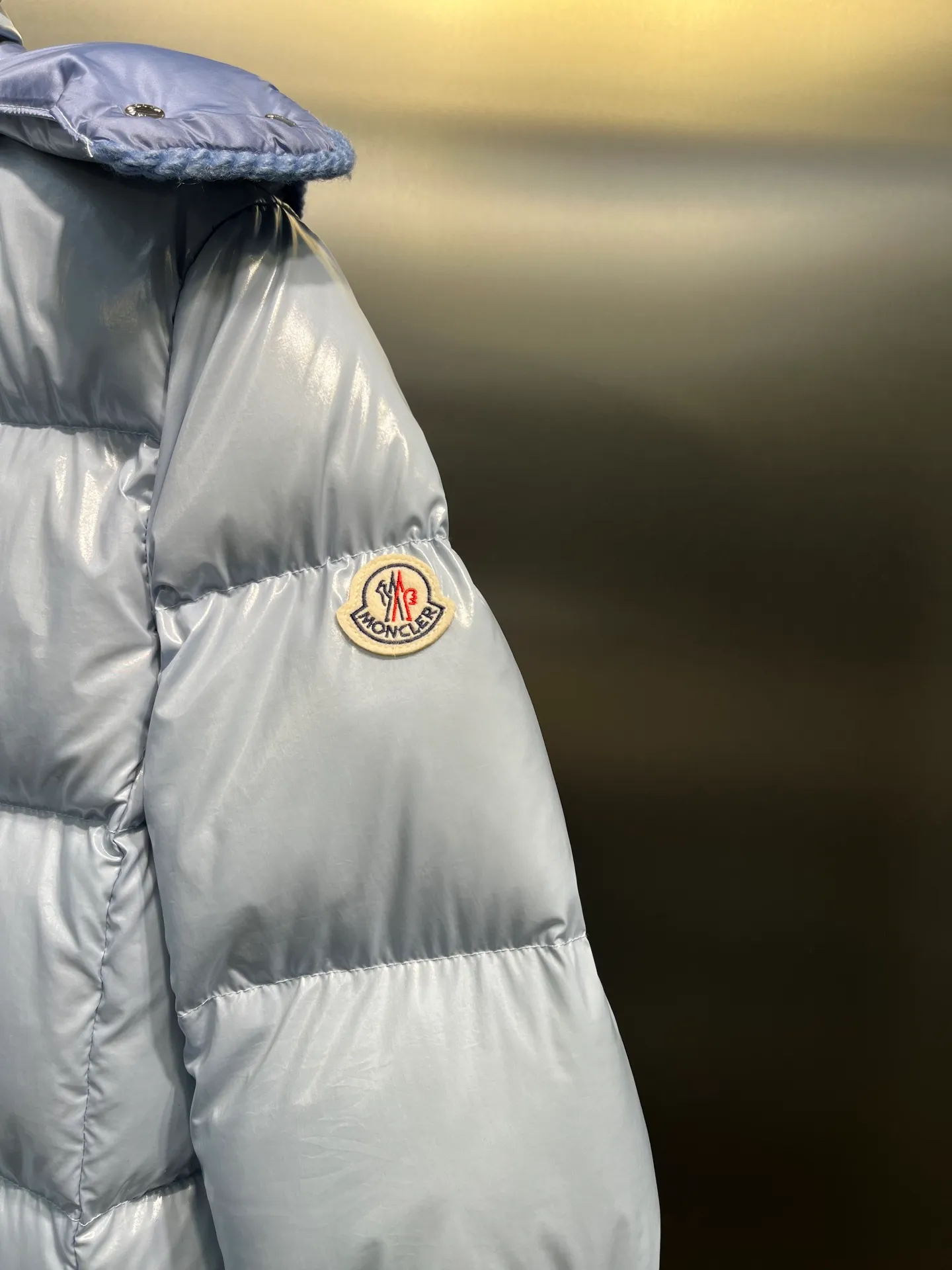 P860 Moncler🌟25 new oil wax leather waist style GLAREIN hooded long-sleeved down jacket for women. Oil wax leather coated new fabric, slim design style, warm and slimming, 90% duck down filling, molded custom hardware. Color: red, white, blue, black Code number: 1234
