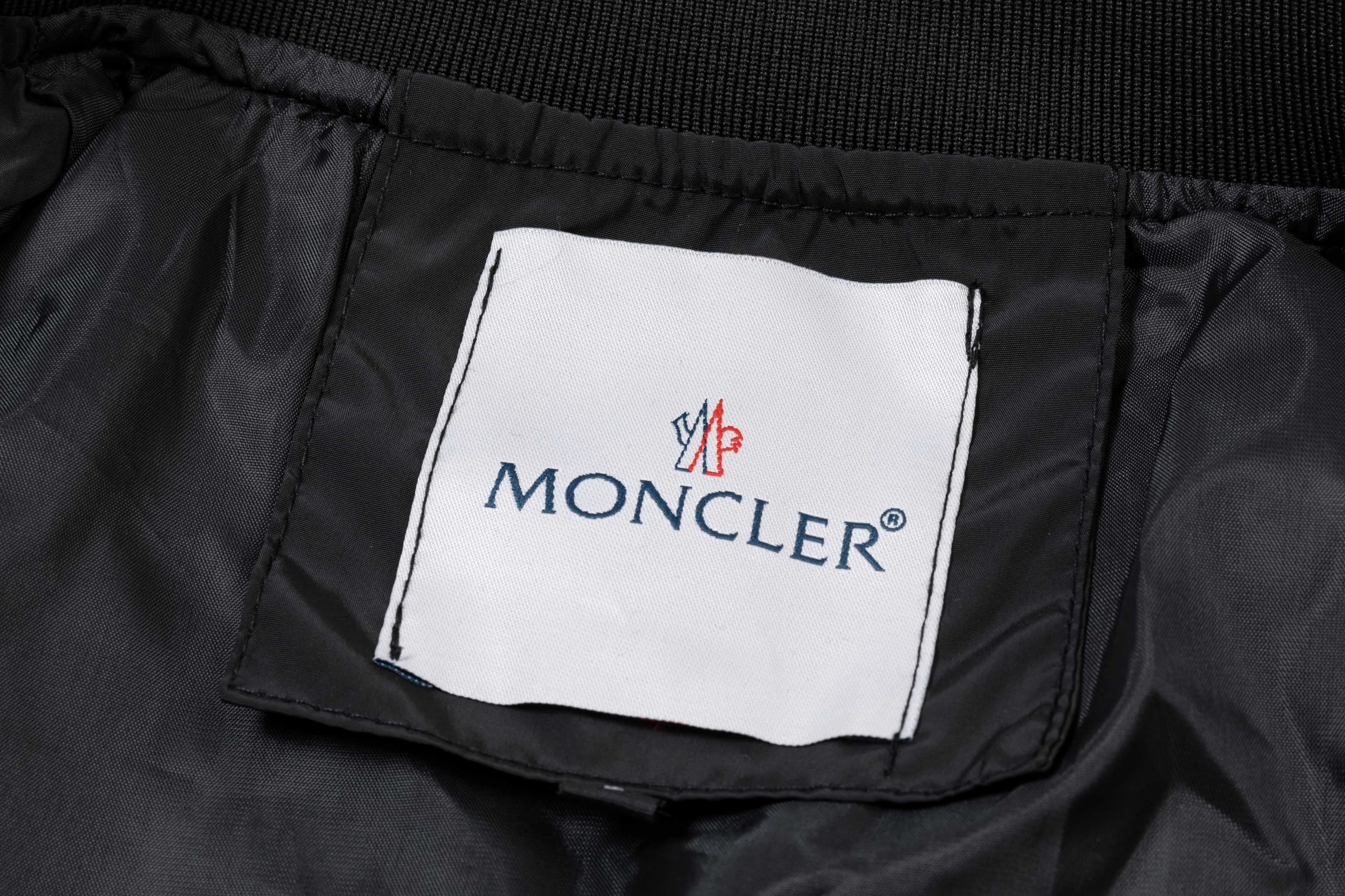 P340 MONCLER 2025 new autumn and winter windbreaker jacket, synchronized with the official website. Stylish style, rigorous workmanship, neat wiring, good upper body effect, original custom-made hardware zipper, code number: M-3XL, color: picture color