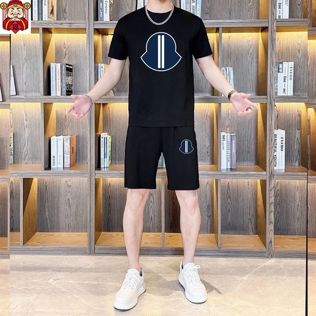 P280 Brand [MONCLER] 2025 new men’s short-sleeved shorts suit! Synchronous sales on the official website! High-end version on the market! It feels delicate and soft! Make you more comfortable to wear! The draped silhouette is awesome! Size: M-5XL (please state your height and weight when placing an order)