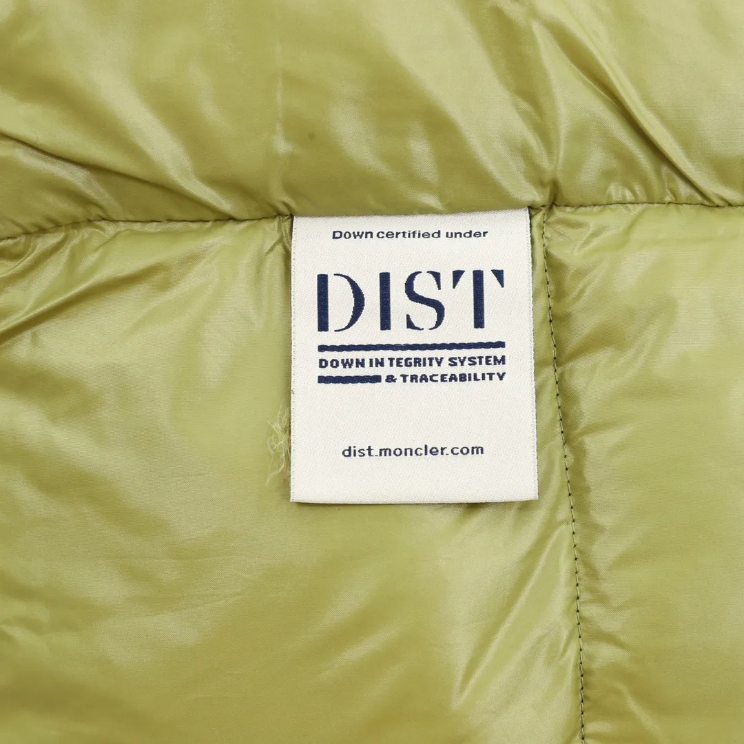 P880 𝐌𝐎𝐍𝐂𝐋𝐄𝐑 vest Green Fat Man’s vest 𝐒𝐢𝐳𝐞:𝟏-𝟓