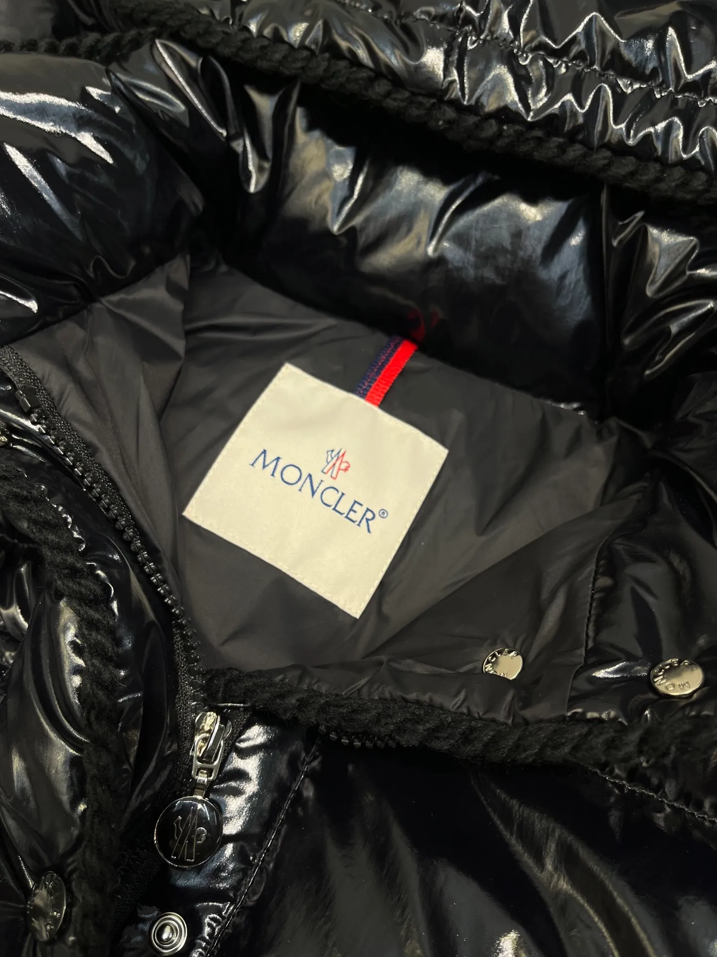 P860 Moncler🌟25 new oil wax leather waist style GLAREIN hooded long-sleeved down jacket for women. Oil wax leather coated new fabric, slim design style, warm and slimming, 90% duck down filling, molded custom hardware. Color: red, white, blue, black Code number: 1234