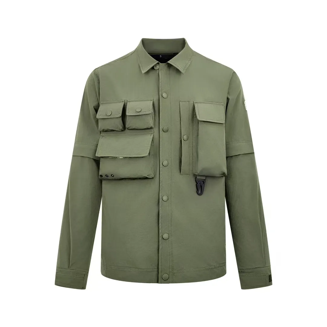 P560 Moncler Grenoble functional outdoor jacket Custom dyed double stretch mercerized poplin Custom dyed soft mesh pongee Excellent texture Comfortable and close to the skin Dark green inspired by plant texture The color is taken from sage leaves soaked in morning dew Precision narrative of functional pocket system Balance of function and aesthetics The iconic Moncler logo appears on the sleeves, fully recognizable The triangular logo of the same color is hidden in the fabric texture like a mark in the undercurrent of the deep sea, extremely invisible and yet obvious The detachable sleeve design allows for diversified outfits. You can switch styles at will. It is chic and free, showing nobility. It balances outdoor practicality and urban aesthetics and leads the fashion. Process 1: Adopt a three-in-one process. Prioritize and evenly coat the glue on the surface of the substrate that needs to be composited, and then dry and solidify it. Then laminate the substrate with the adhesive film and the non-woven fabric, then cool and solidify, and then composite it with the filter non-woven fabric. The workmanship is cumbersome and complex, time-consuming and labor-intensive. Process 2: Embossing composite technology uses computer scanning to ensure that the imprint size and shape are consistent with the original, and then uses special glue as an adhesive to combine and solidify to achieve complete dryness and the best bonding effect. Process 3: Use CNC laser burning and cutting. Based on the high-energy characteristics of the laser, the moving path of the laser beam is precisely controlled by the laser generator to achieve precise cutting of the shape of the piece. Process 4: Template machine bag opening. The preset template guides the position, shape and size of the bag opening. The accuracy ensures the quality of the bag opening effect. Process 5: Using infrared special machine buttoning, the position is more precise and strong. Accessories: Customized 1:1 Moncler snap button Customized 1:1 Moncler resin buckle Customized 1:1 Moncler logo seal Customized 1:1 Moncler logo armband Customized 1:1 Moncler zipper rope ring Customized 1:1 Moncler zipper pull Customized 1:1 Moncler trademark Version: Loose version Function: Detachable sleeve splicing Style can be switched at will Size: 1 2 3 4