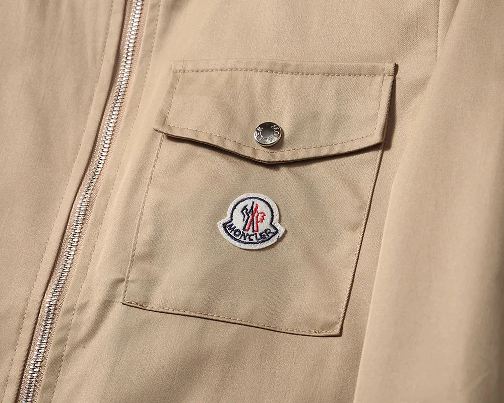 P380 🌸🌸🌸 Moncler's latest 25-year-old men's jacket. The color combination has a classic charm without losing youthful vitality. It reshapes a new design style and shows a bold and confident brand design concept.  Imported fabrics, sleeves and pockets are paired with exclusive brand designs, reflecting the minimalist pursuit of quality and design. Low-key luxury fully embodies the brand image and status! The brand LOGO icon design is simple and recognizable, with a delicate and comfortable touch, excellent details, exquisite and elegant everywhere, fashionable design, a capable and stylish upper body, and full of aura! The all-over pattern and simple aesthetics are brought to the extreme, and it is a jacket that can be mixed and matched. There is no doubt that it is a must-have product for men. It is extremely practical and the color is easy to match.  Color: Picture color. Sizes: M, L, xL, xxL, xxxL