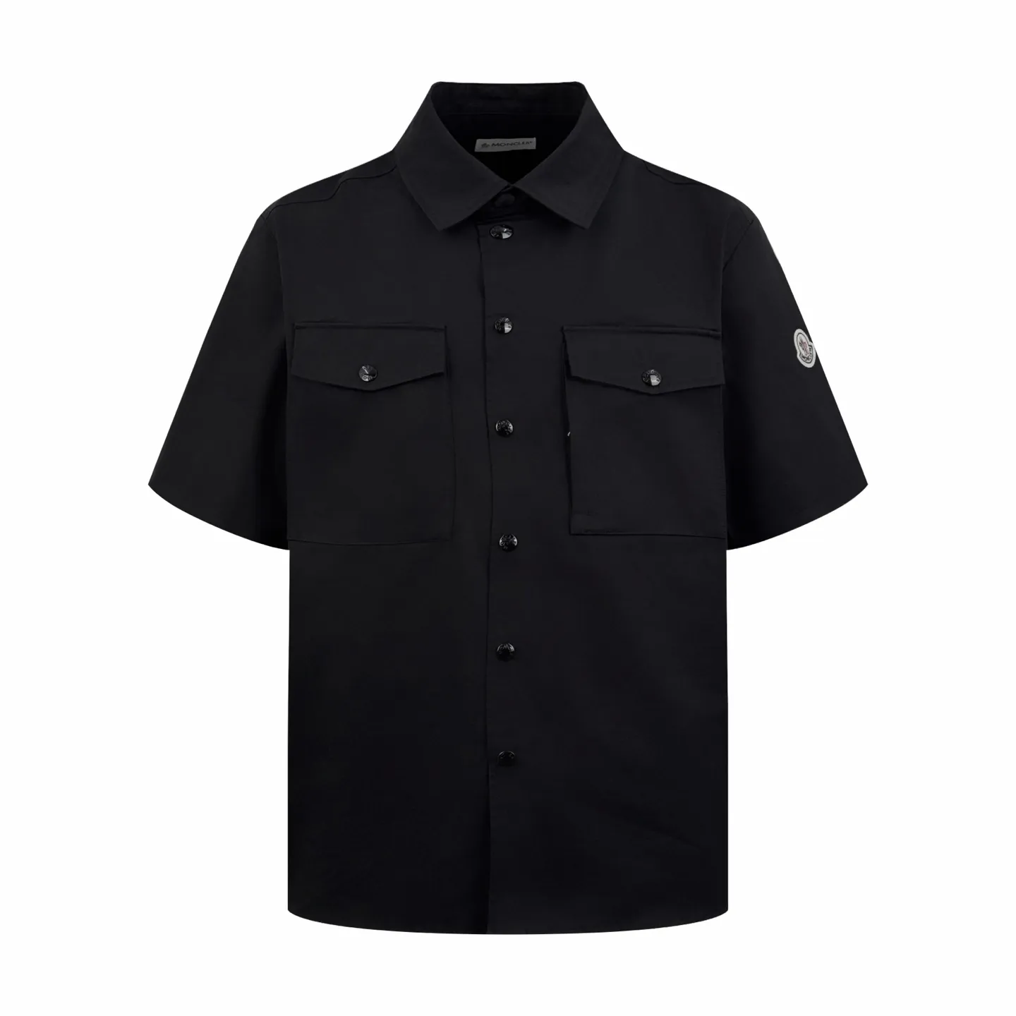 P350 Moncler Logo Pocket Short Sleeves Customized high-quality cotton hidden pattern gabardine Full of texture Comfortable and close to the skin With pure black as the base color Calm, restrained and full of strength The iconic Moncler logo embroidered logo is embellished on it to increase brand recognition. Use simplicity as the pen and texture as the ink to outline the most moving fashion picture with the simplest elements. Process 1: Use imported special machine infrared to locate the "Moncler logo embroidery" for a more accurate position Firm and strong. Process 2: Template machine to open the bag. The preset template guides the position, shape and size of the bag. Accuracy ensures the quality of the bag opening. Process 3: The fabrics are washed and have a better hand feel. Not easy to deform, not easy to shrink, not easy to fade, and maintain long-term beauty. Accessories: Customized 1:1 Moncler embroidered logo Customized 1:1 Moncler snap button Customized 1:1 Moncler zipper Customized 1:1 Moncler trademark Fit: Loose fit Size: S M L XL Style number: AA550