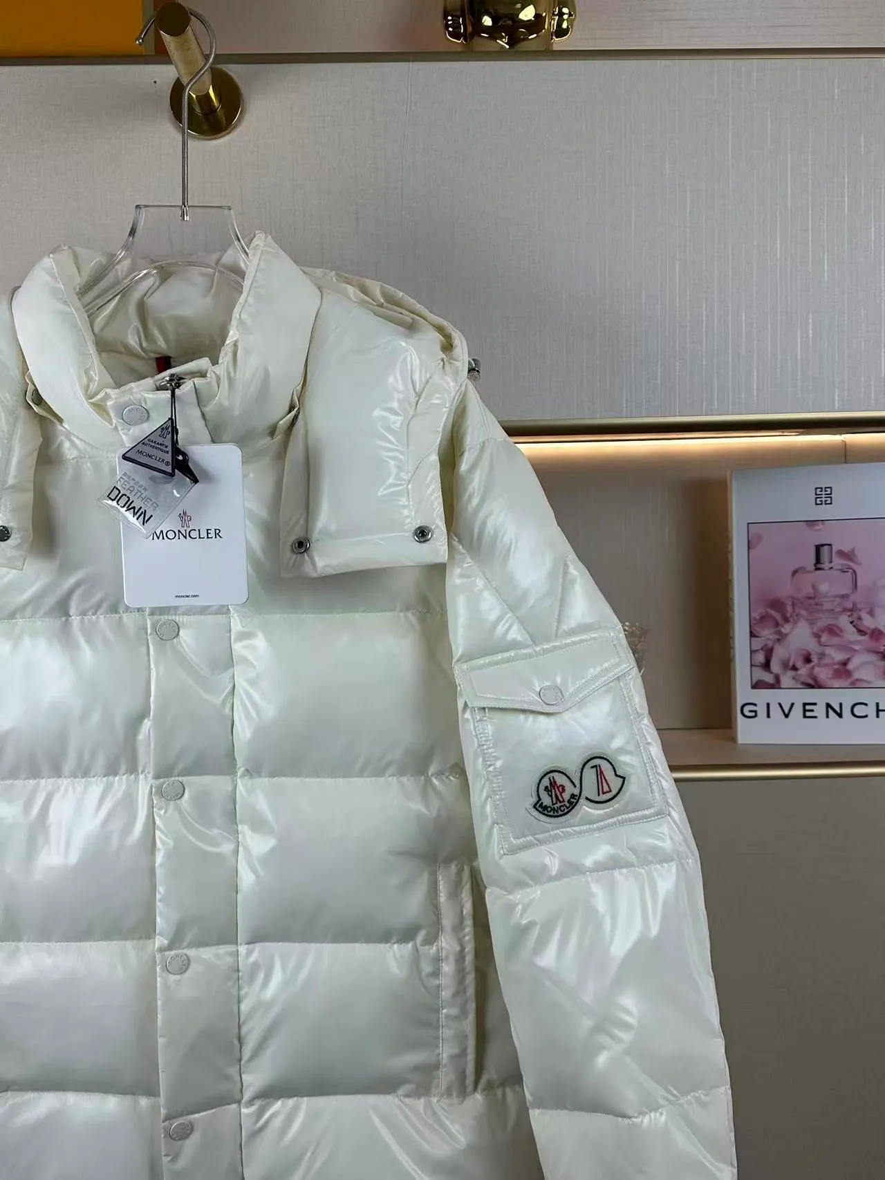 P660 new winter cotton clothing, Mengjia Maya classic style, same style for men and women, excellent thermal insulation effect, three-proof nylon material, custom zipper, double-layer gallbladder, Moncler/mask, two-color black, white, size M.L.XL.2XL3XL,
