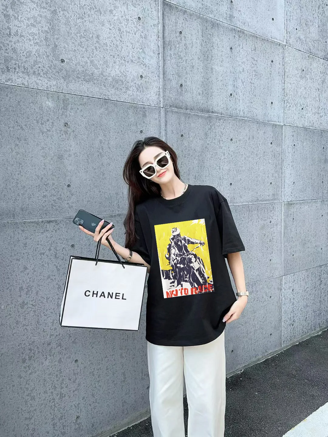 P140 [MONCLER] 2025FW short-sleeved T-shirt with badge + LOGO, high-end 26s double yarn 300g fabric, heavy fabric, custom stretcher rib, same cylinder and dye, complete three standards, same style for men and women, color: black, white, size: S M L XL 2XL