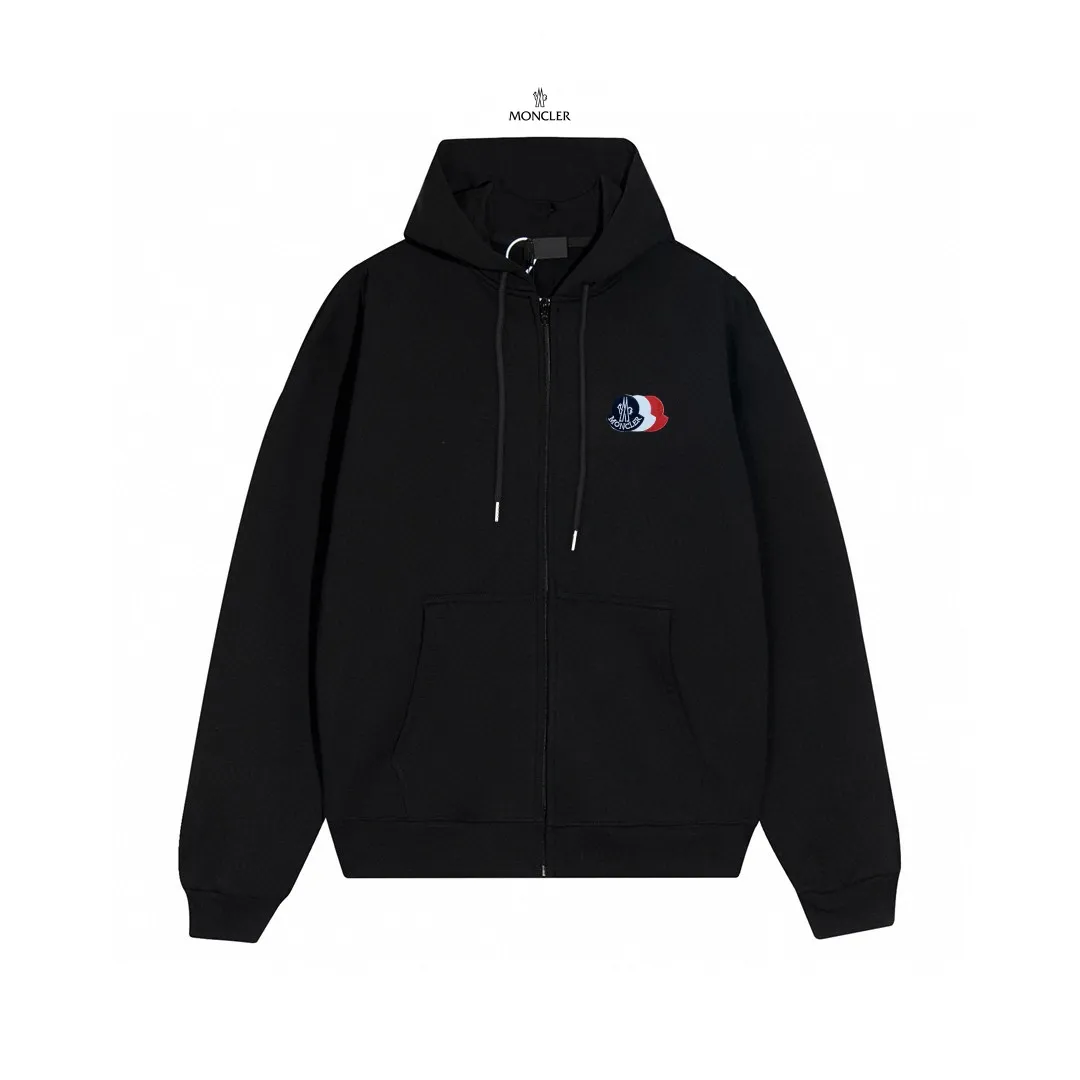 P260 Moncler 25 FW cardigan zipper sweatshirt is coming. The hooded series is convenient and practical to wear. It is exclusive and high-quality, and its texture is different from the market currency. Very cost-effective! Precision-woven terry cotton, the fabric is thick and warm. Size: M-3XL