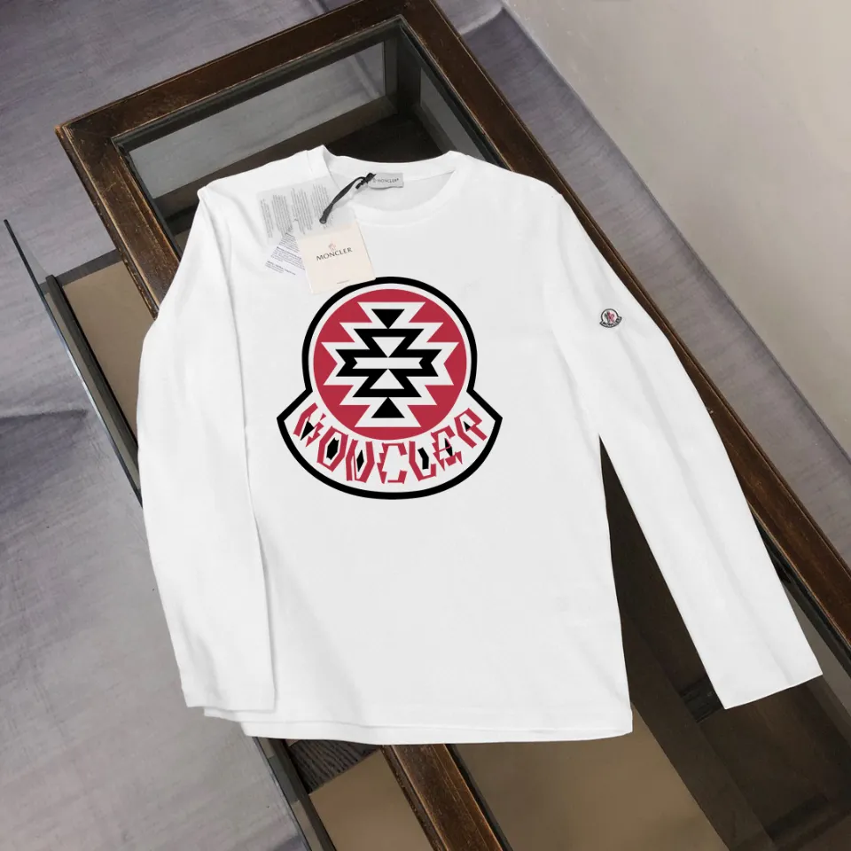 P180, a non-off-the-shelf model, you can trust it. Moncler printed long-sleeved T-shirt, 240g breathable cotton fabric, very soft and comfortable texture, does not shrink, does not deform, does not ball), can be worn alone as a base layer. Original customized accessories, collar label, care mark, hangtag, packaging (perfect details) Color: White Black Size: XS S M L