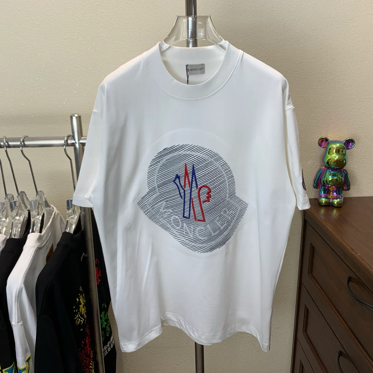 P170 MONCLER 2025 spring and summer new style, personalized logo embroidery, round neck short-sleeved T-shirt, fashionable men and women, S M L XL XXL five sizes black white
