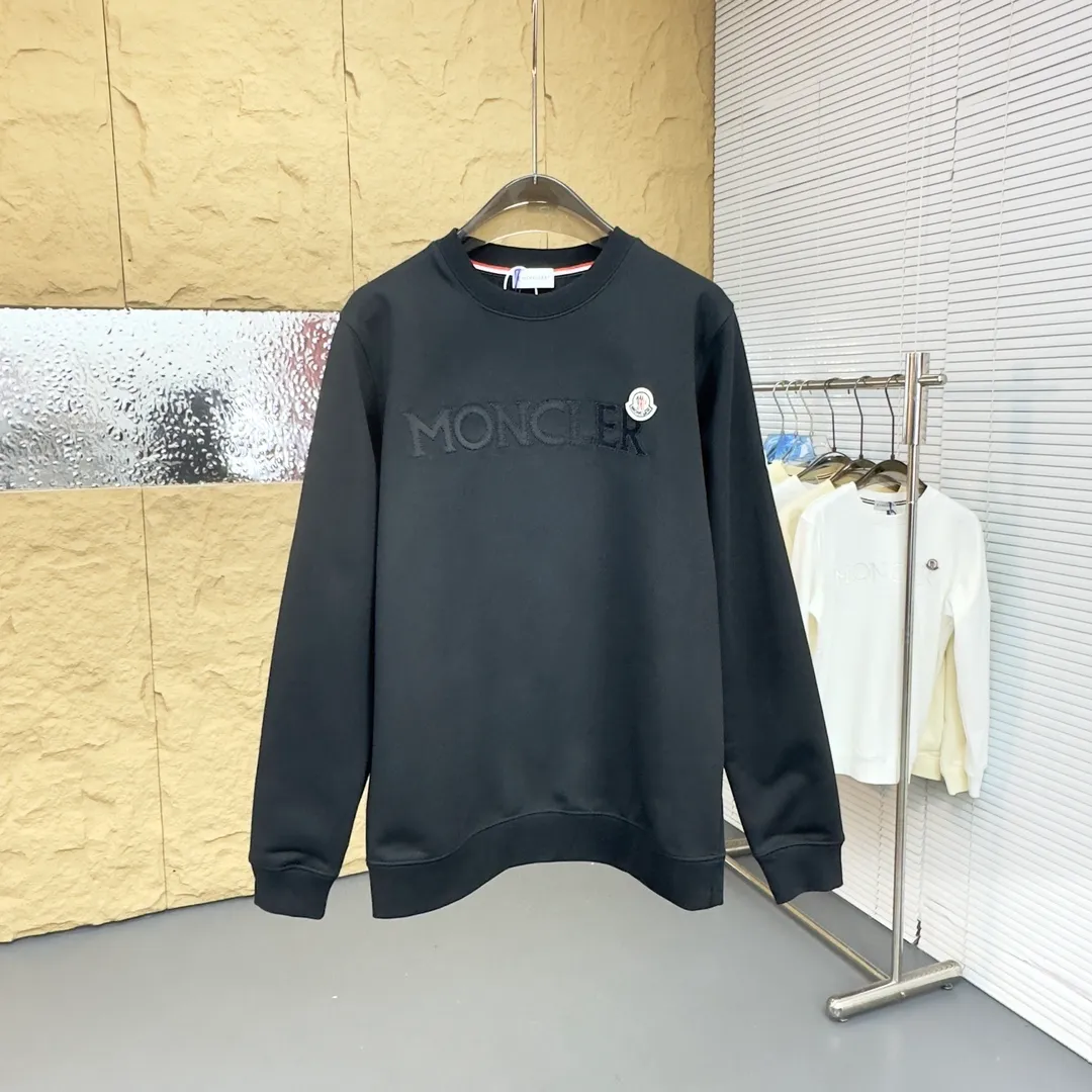 P280 Brand: Mengkou🤳𝐌𝐎𝐍𝐂𝐋𝐄𝐑 Fabric: ☑️Made of 440g double-strand pure cotton terry👕 Fabric: ☑️Thread with 1*1 double yarn thread. 🔜Comes with dyeing in the same tank. Craftsmanship: ☑️The embroidery uses 3D three-dimensional embroidery technology, 🇧🇫The original computer scan and print is restored 1:1. The pattern is clear and the needle count is dense. It is a rare high-end product on the market! 🇲🇩All three standards are complete! Size: ☑️S 〰️M 〰️L 〰️XL 〰️XXL