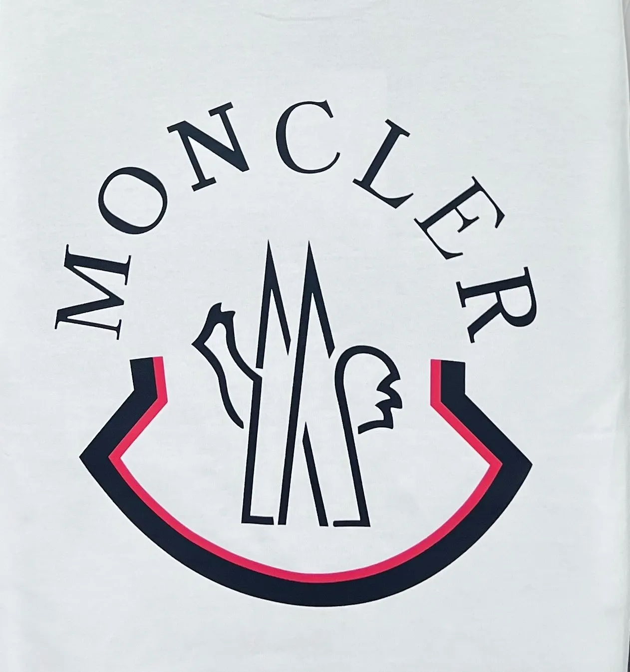 P220 (shipped the next day) MONCLER/Mongolian 2025Fw new autumn and winter style 400g pullover round neck long-sleeved sweatshirt Color-blocked double-sided offset letter logo embossing process Same style for men and women Brand classic Pure cotton fabric Official synchronization High version High quality Fashionable personality Versatile trend Pure original quality Original fabric Hang tag Collar label Washed wheat Complete three labels Color: Black. White. Size: S-XL