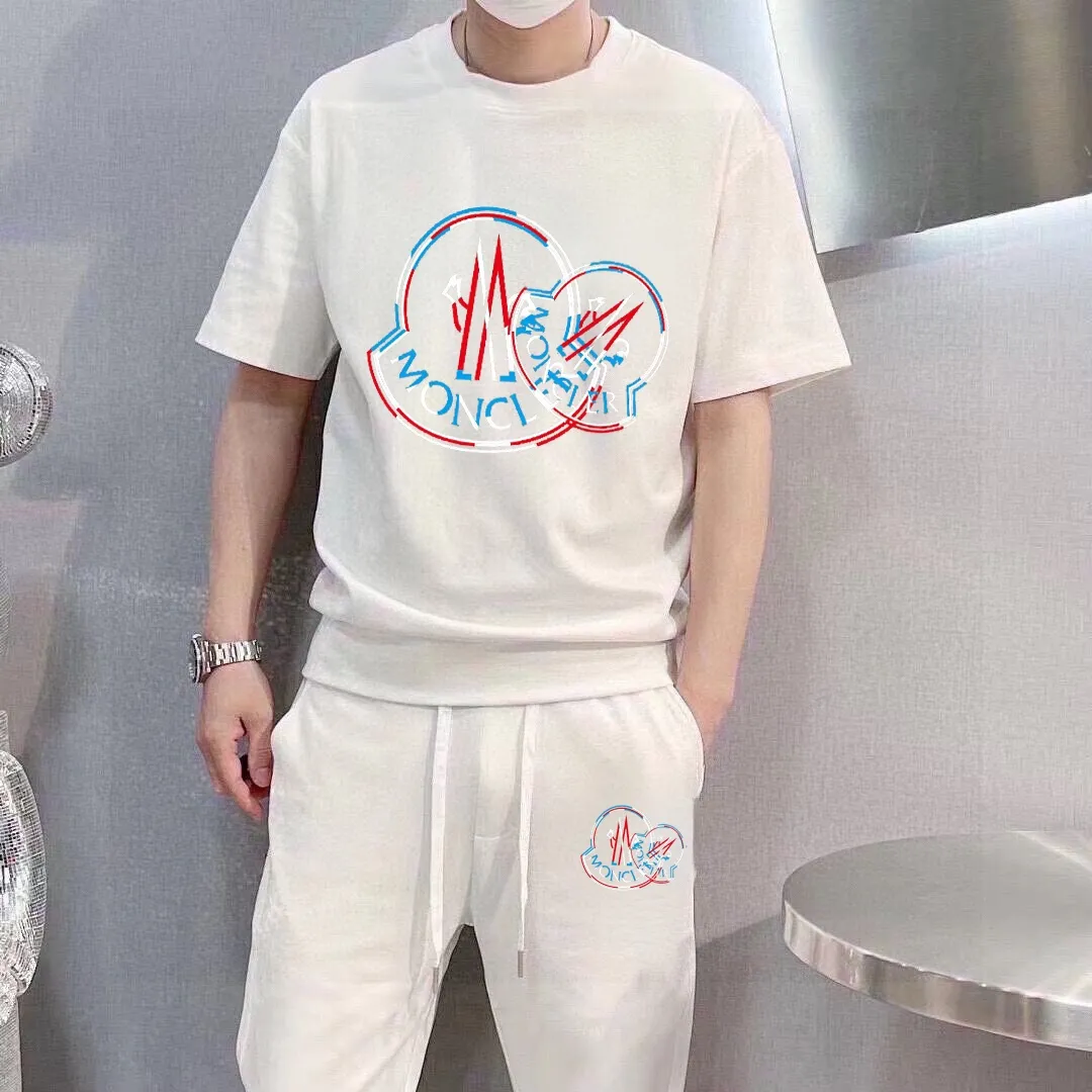 P330 [MONCLER Mouth Mouth] (Fat Man's Gospel) The same style as the 2025 official website. World-renowned luxury brand. Summer men's (double mercerized) high-quality 🐂 suit. It is made of imported original single fabrics. It is a fashion trend of the season and a versatile hit. Simple and elegant, precise workmanship allows you to be at the pinnacle of fashion. Size: M-5XL (can be worn up to 220 pounds)