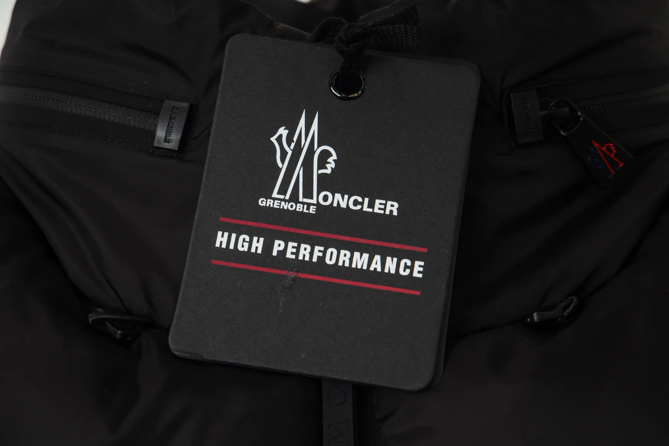 P1000 moncler/Mongolian 2025 Autumn and Winter New 🆕Down Jacket Original customized hardware accessories are all imported and original customization Welcome to compare Absolutely high quality Super soft Filled with fluffy and full feathers Super heavy workmanship The fabric is well-made 👍The version is perfect Note⚠The fabric is super comfortable Exclusive model Non-market goods Same style for men and women Size: 1 2 3 4 5