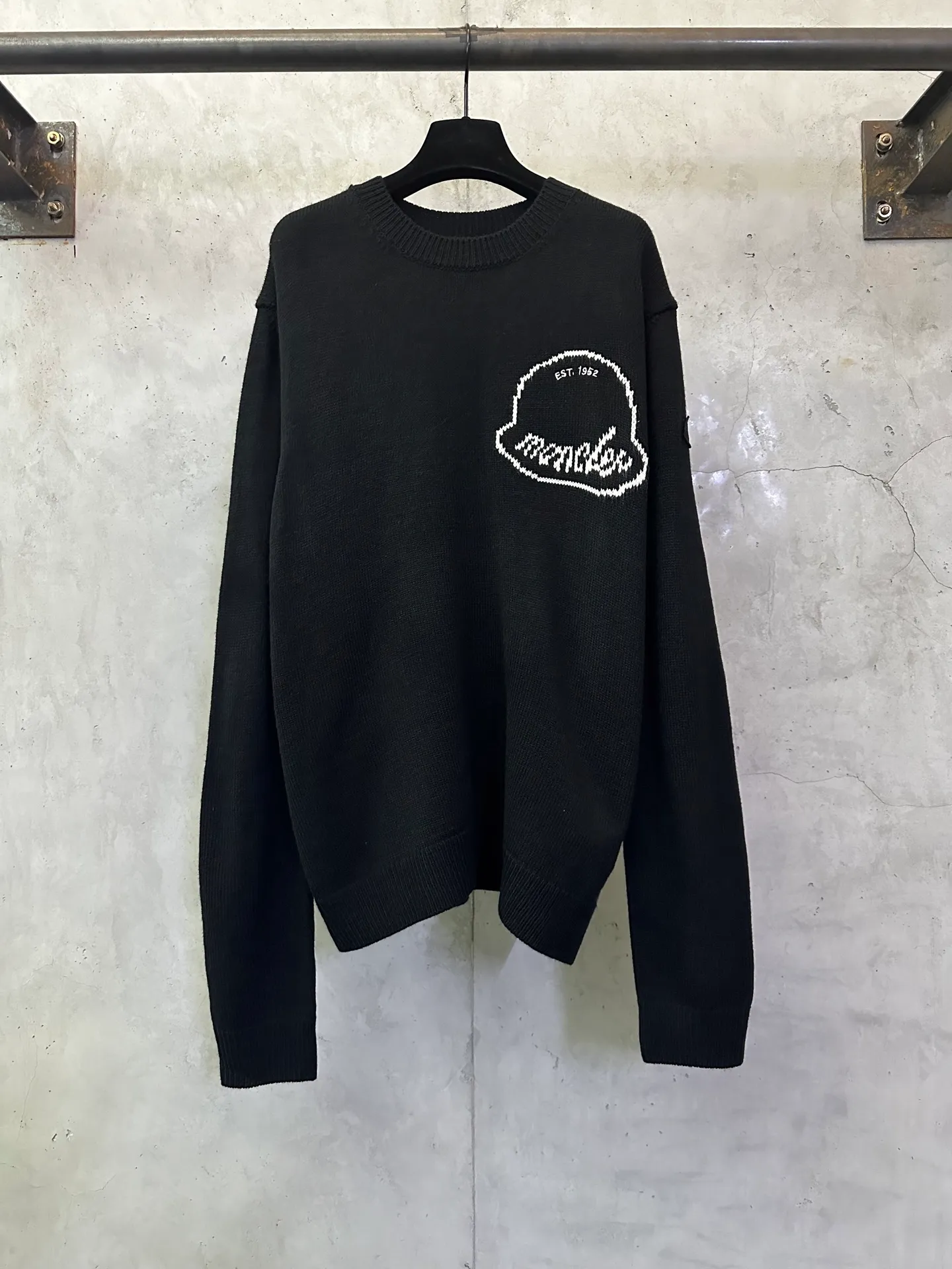 P450 MONCLER masked ss25 embroidered logo round neck long-sleeved sweater. Fabric: Made of 35% wool double-ply blended wool. Dry cleaning is recommended (this product is woven from wool and is not easy to machine wash). Customized hardware. Thread. Accessories. Matching. Same style for men and women. -Color: Black -Size: S M L XL