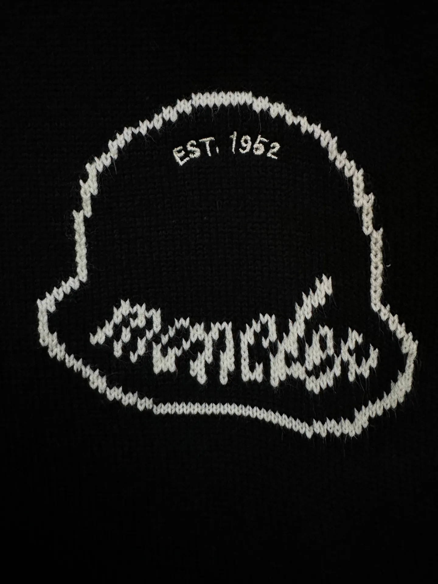 P450 MONCLER masked ss25 embroidered logo round neck long-sleeved sweater. Fabric: Made of 35% wool double-ply blended wool. Dry cleaning is recommended (this product is woven from wool and is not easy to machine wash). Customized hardware. Thread. Accessories. Matching. Same style for men and women. -Color: Black -Size: S M L XL