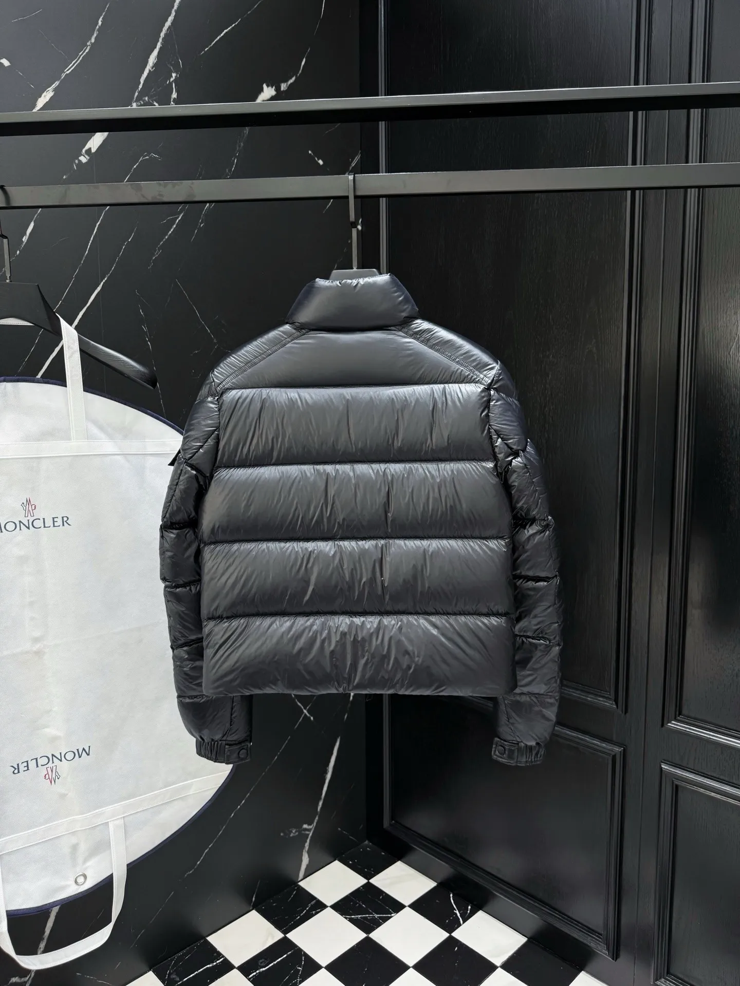 P760 moncler 🌟down jacket, original custom-made hardware accessories, all imported and original customization, welcome to compare, absolutely high quality, using top-grade 90 white duck down, super soft, fluffy and plump, super heavy-duty, excellent fabric workmanship, perfect version, note⚠fabric is super comfortable, exclusive model, non-market product, women's model, color: black, white, pink, size: 1234