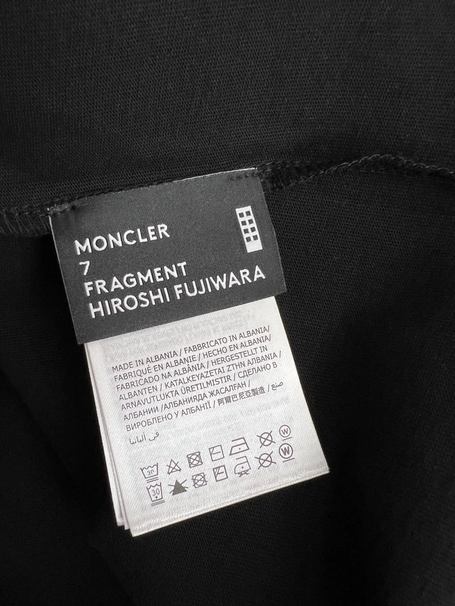 P240 Moncler masked letter print embroidered logo short sleeves S/M/L/XL
