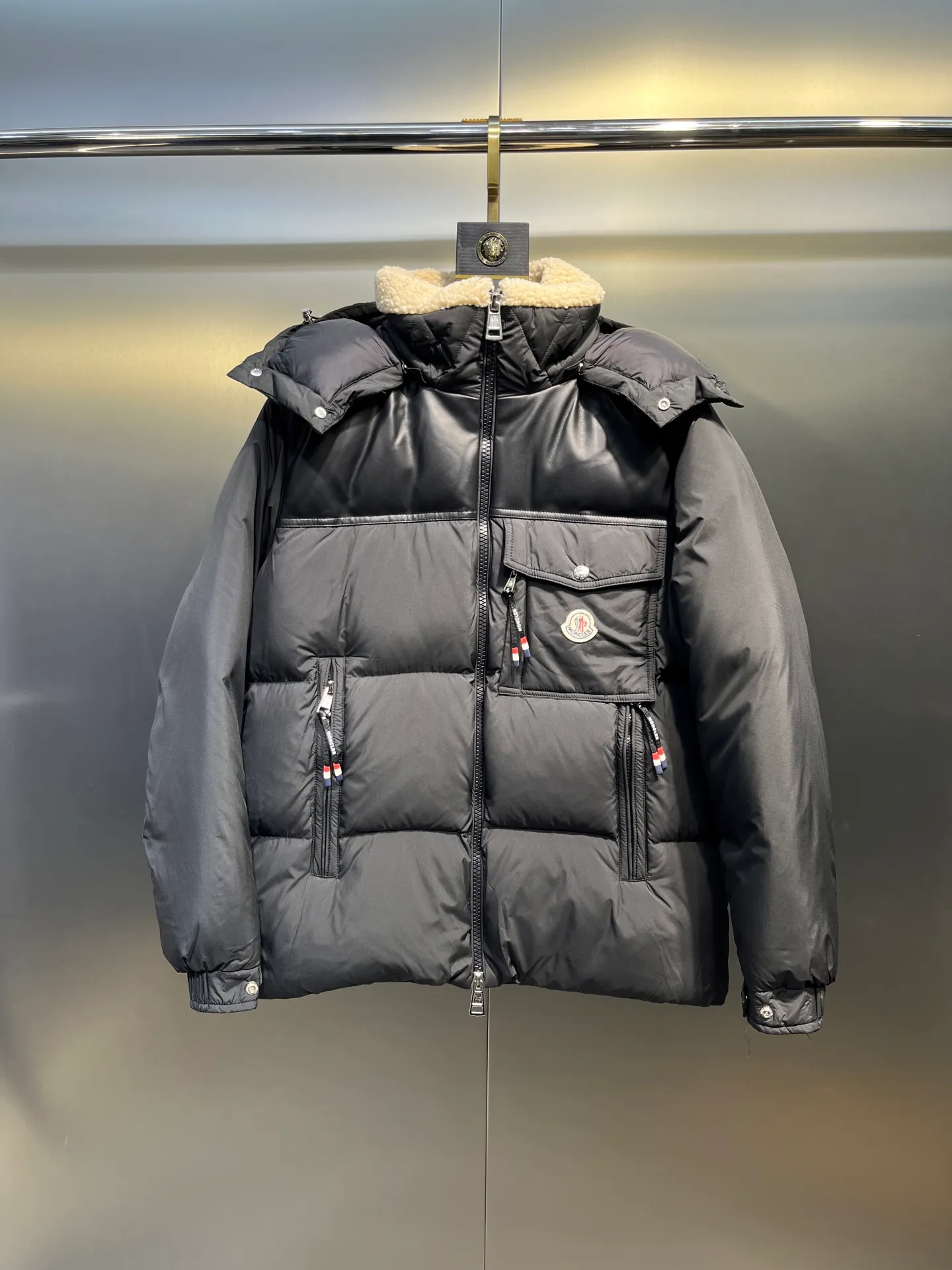P1080 moncler 🌟down jacket, original custom-made hardware accessories, all imported and original customization, welcome to compare, absolutely high quality, using top-grade 90 white duck down, super soft, fluffy and plump, super heavy-duty, fabric workmanship, perfect version, pay attention to the fabric, super comfortable, exclusive model, non-market goods, same sizes for men and women.  size: 123456