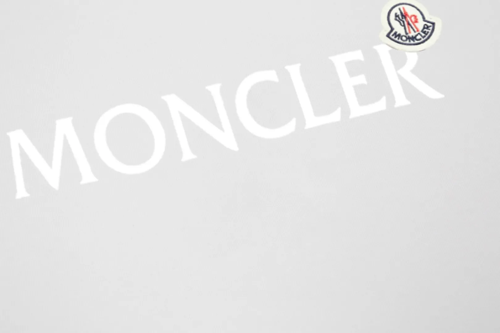 Moncler White - Sizes: S M L XL. Please state your height and weight when placing an order - Purchase the original model and make it with a full set of customized accessories. Details determine success or failure.  - Accessories: The original accessories are complete with one to one and three standards, os off-shoulder version, same style for men and women, official website quality - no gender distinction, same style for men and women