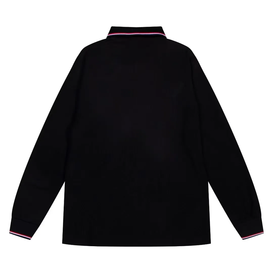 P200 New in stock】𝐌𝐎𝐍𝐂𝐋𝐄𝐑~Mengkou #2025 New high-quality lapel long-sleeved POLO shirt in early spring, custom-made fabrics at the counter. Highly breathable and comfortable, with impeccable details. The brand's simple element design concept reflects high quality. It feels delicate and soft! It presents a casual cut and the upper body shape is great! The chest is filled with three-dimensional embroidery of the brand LOGO to highlight quality and luxury. Color: black, white Size: M~L~XL~2XL~3XL