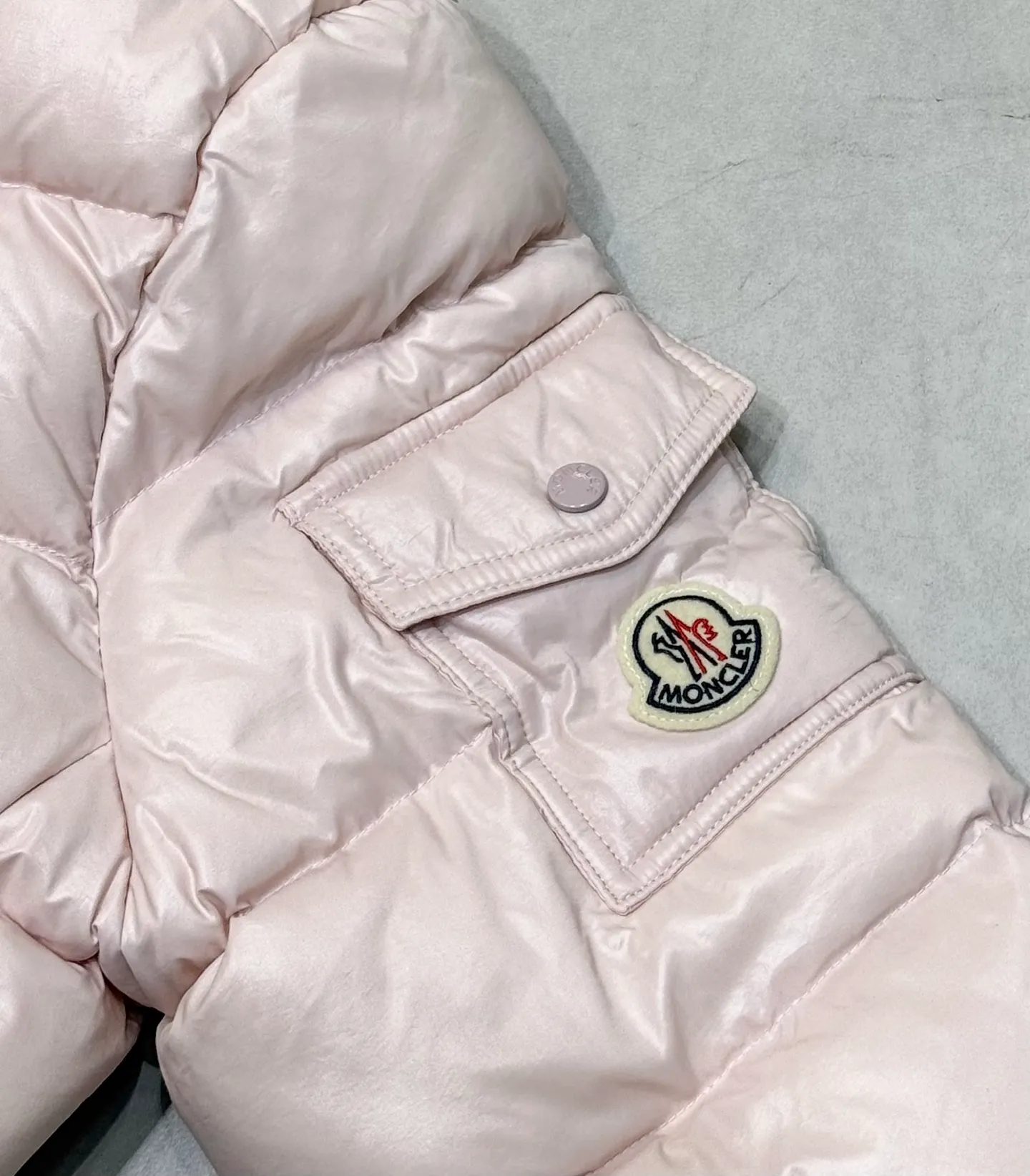 P920 Women's Moncler FW24 Barante short waist silhouette zipper long-sleeved down jacket Color: light pink off-white black Size: 0 1 2 3