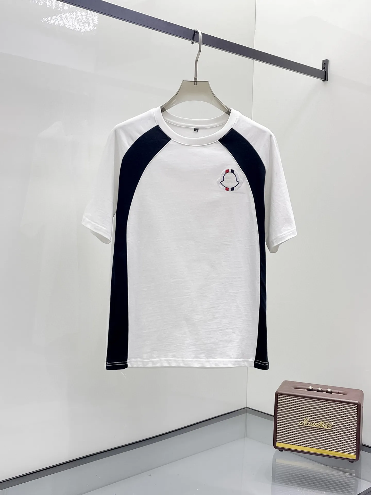 P560 Brand [MONCLER Mouth Covered] 2025 round neck short-sleeved shorts suit. The pure cotton fabric upper body will not be stuffy, the smooth and comfortable skin-friendly effect is more breathable, the fabric has its own texture, classic logo technology, a new interpretation from a unique angle, the first choice for fashion and versatility! Size: M-3XL (maximum wear: 190 pounds)