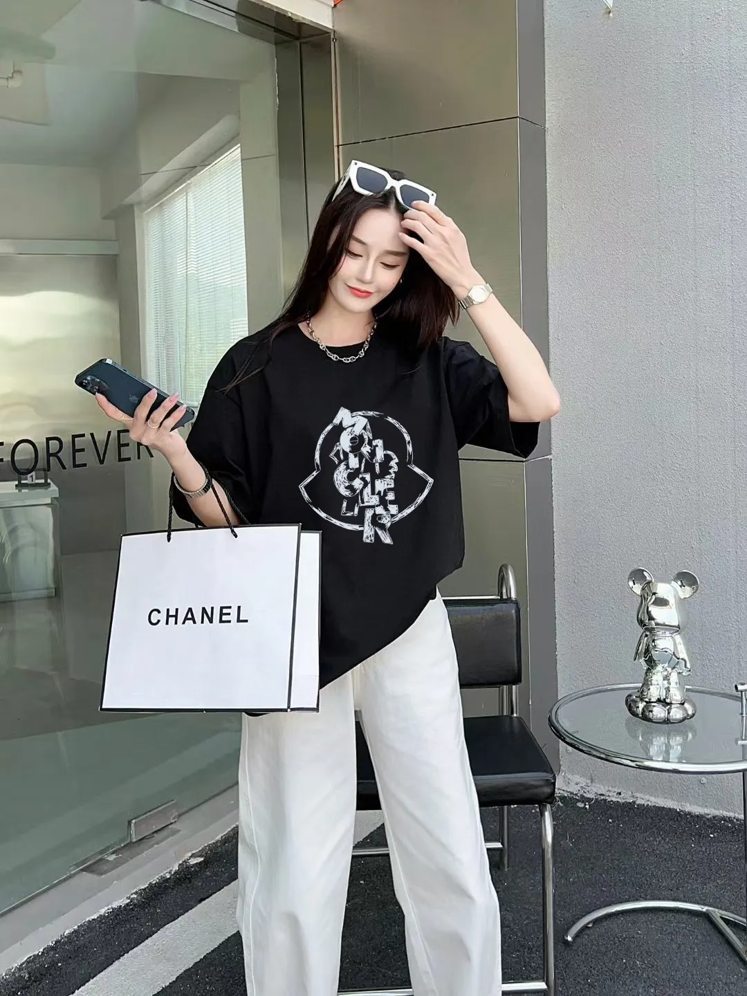 P140 [MONCLER] 2025FW short-sleeved T-shirt, badge + LOGO printing, high-end 26s double yarn 300g fabric, heavy fabric, custom stretch rib, same cylinder and dye, complete three standards, same style for men and women, color: black, white, size: S M L XL 2XL