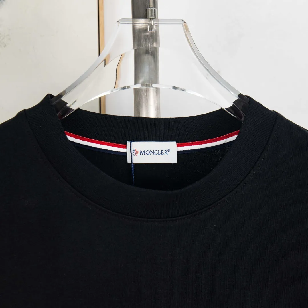P190 💰 zp version [exclusive supply] MONCLER/muzzled 300g round neck short-sleeved T-shirt brand classic three-dimensional little monster offset printing letter LOGO embossed technology official synchronization high version high quality fashion personality versatile trend pure original quality original fabric hangtag collar label washed wheat three labels complete Color: black. White. Size: S M L XL XXL No.: WS10021