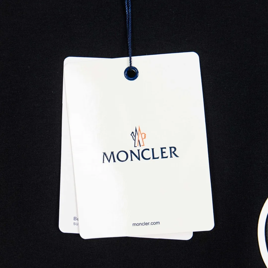 P190 💰 zp version [exclusive supply] MONCLER/muzzled 300g round neck short-sleeved T-shirt brand classic three-dimensional little monster offset printing letter LOGO embossed technology official synchronization high version high quality fashion personality versatile trend pure original quality original fabric hangtag collar label washed wheat three labels complete Color: black. White. Size: S M L XL XXL No.: WS10021